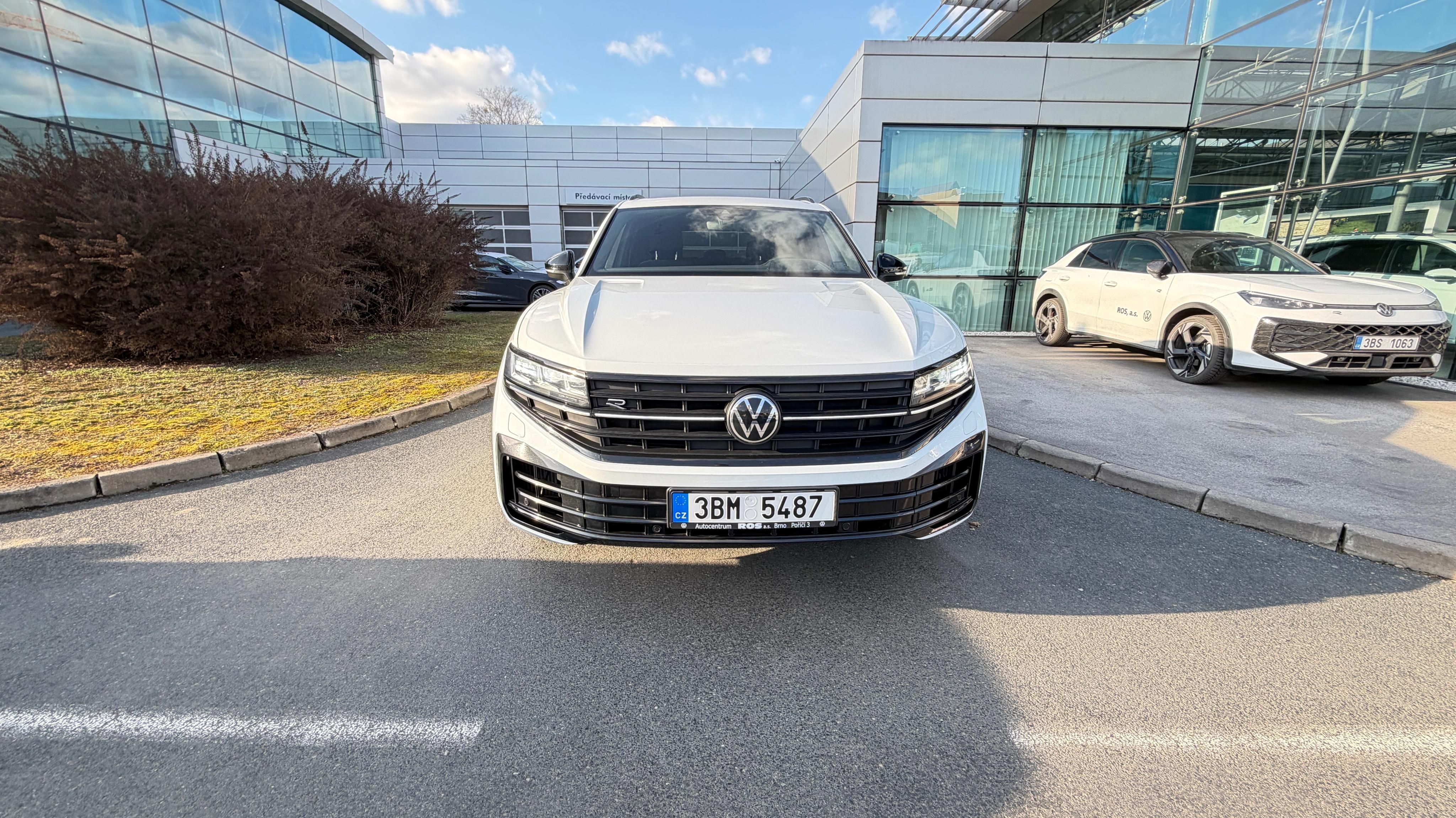 Volkswagen Touareg, R 3.0 TSI 340kW 466 Hp - fotka 2