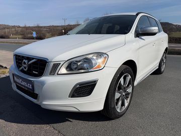 2.0 D3 5 VÁL, 120kW, R-DESIGN
