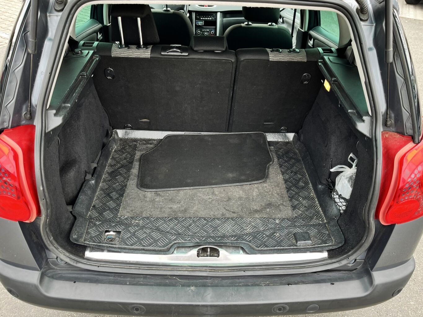 Peugeot 207, SW Sportium 1.4 VTi 16V 95k - fotka 6