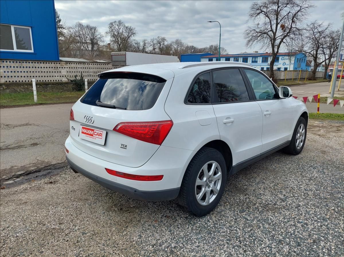 Audi Q5, 2,0 TDi 4x4 - fotka 5
