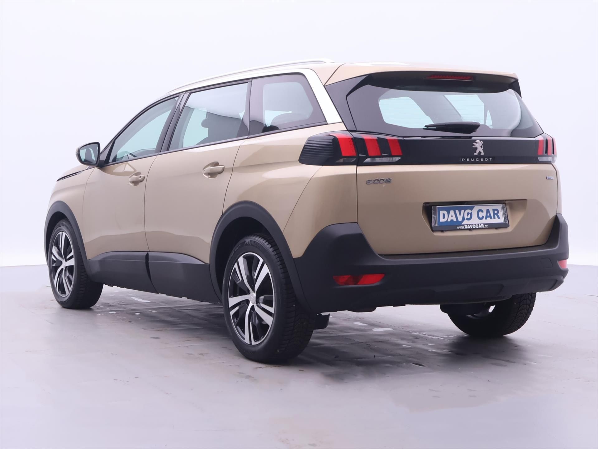 Peugeot 5008, 1,2 PureTech 96kW Navi Virtual - fotka 5