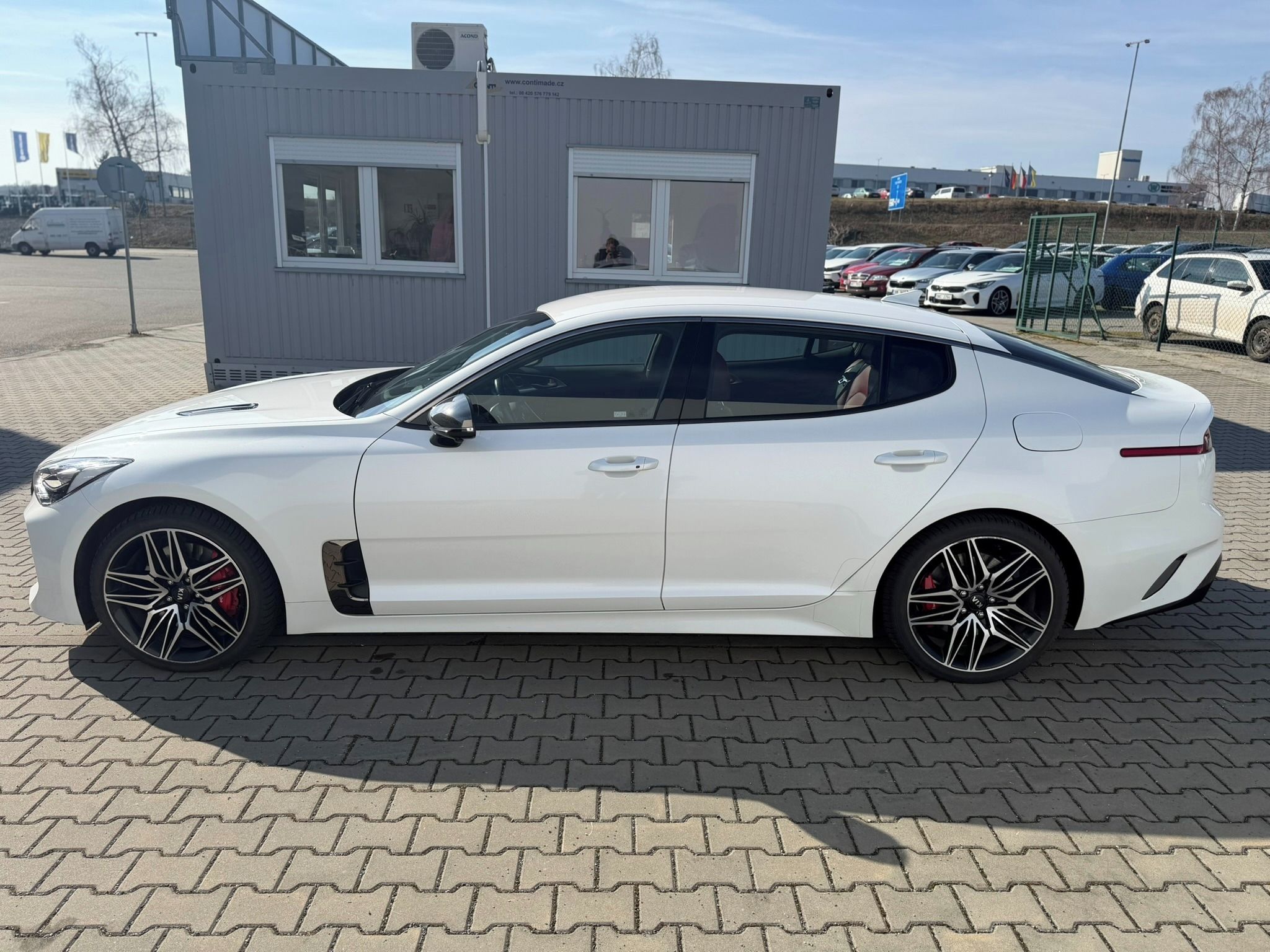 Kia Stinger, 3.3 V6 T-GDI 269 kW GT 4x4 - fotka 4