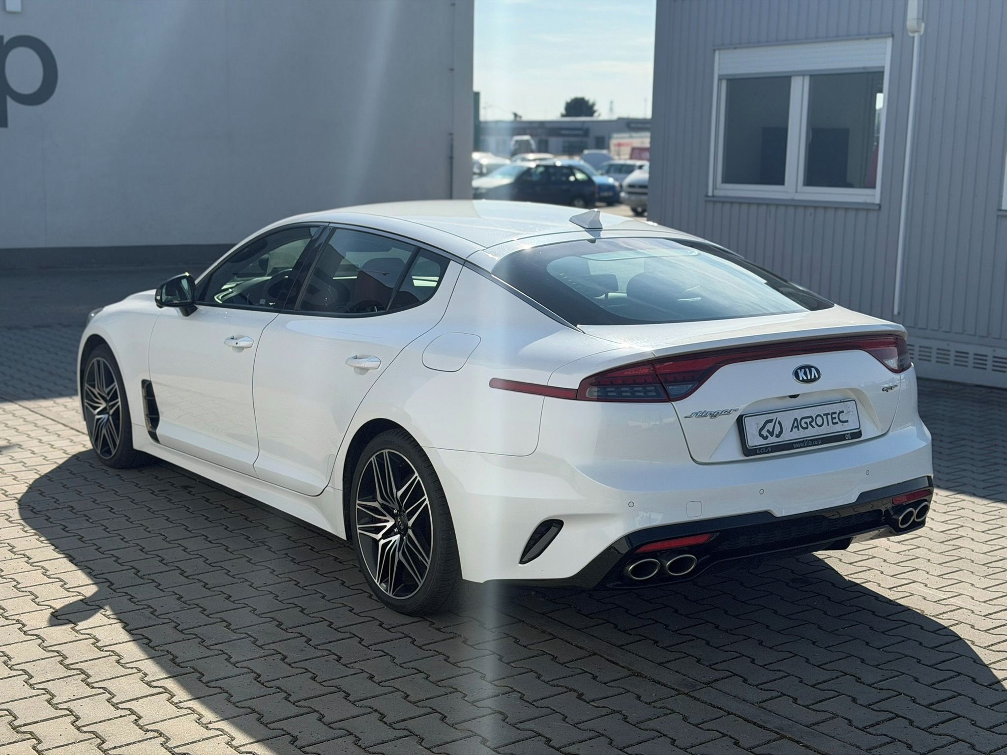 Kia Stinger, 3.3 V6 T-GDI 269 kW GT 4x4 - fotka 5