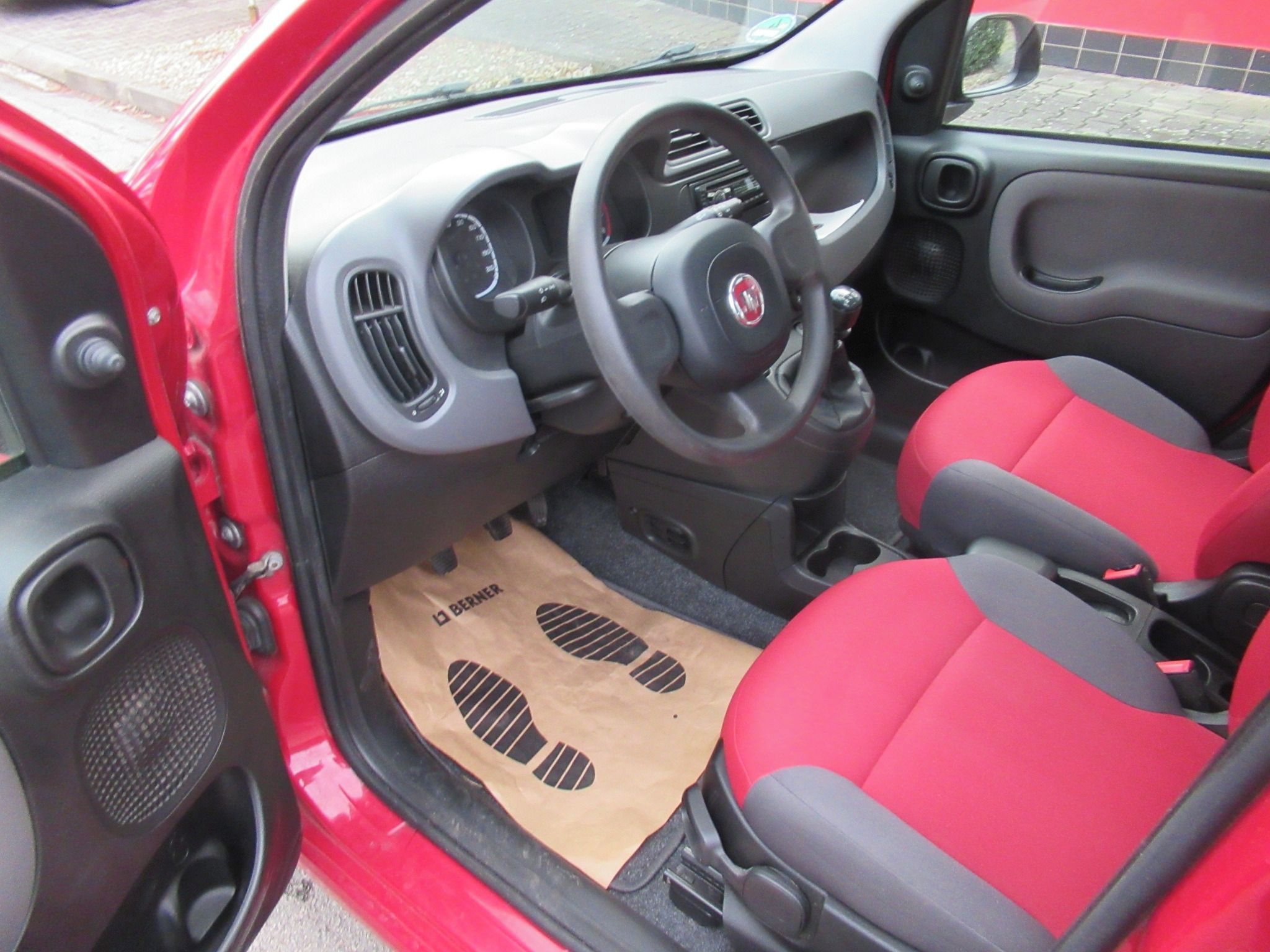 Fiat Panda, 1,2 70k, mod.2013, klima,71tkm - fotka 4