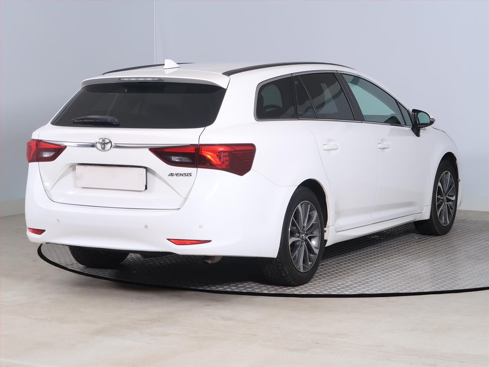 Toyota Avensis, 1.6 D-4D, NOVÁ CENA - fotka 5