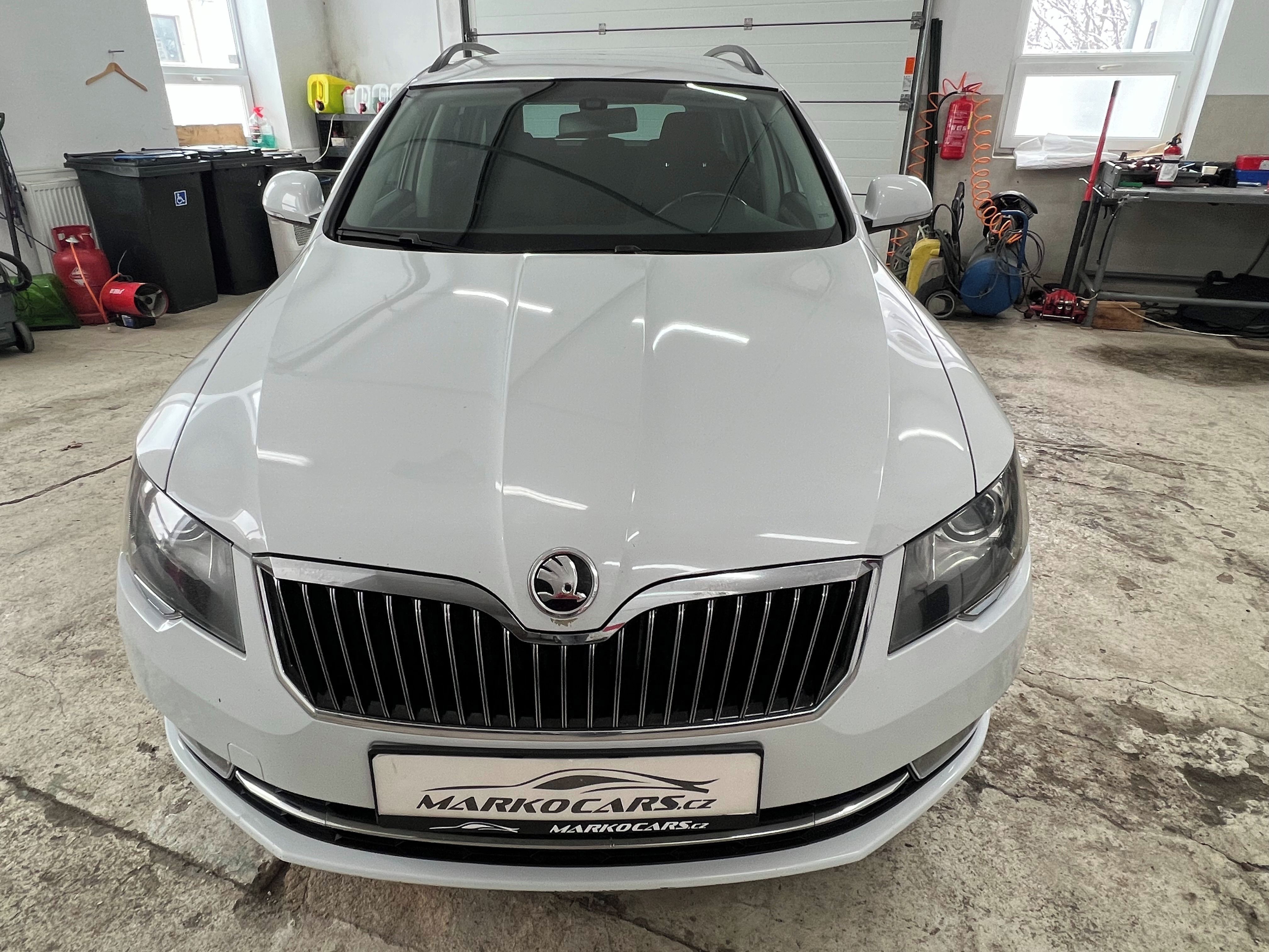 Škoda Superb, 2.0 TDi  4x4 DSG PO ROZVODECH - fotka 2