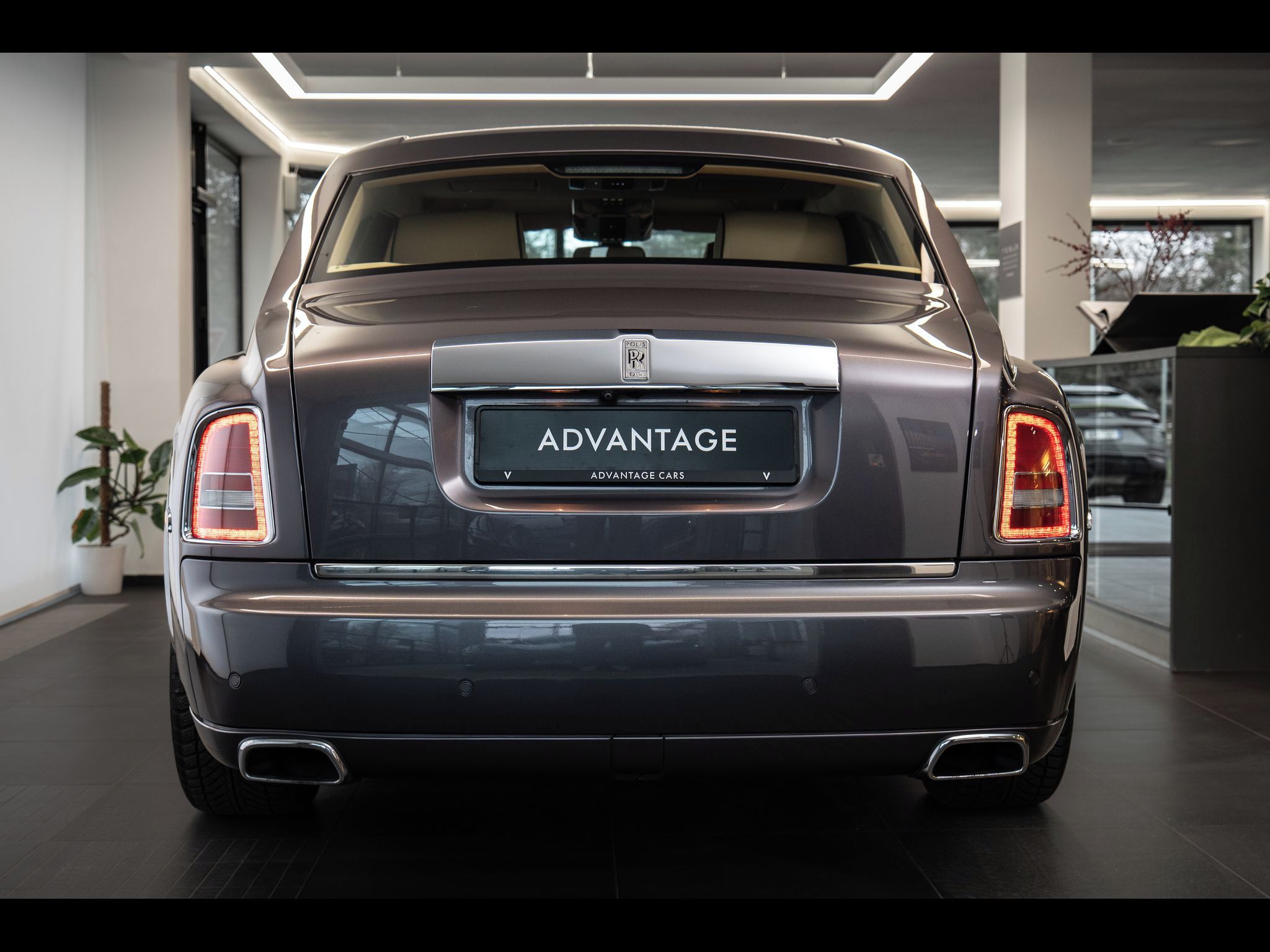 Rolls-Royce Phantom, 360/Vyhřívaná sedadla - fotka 3