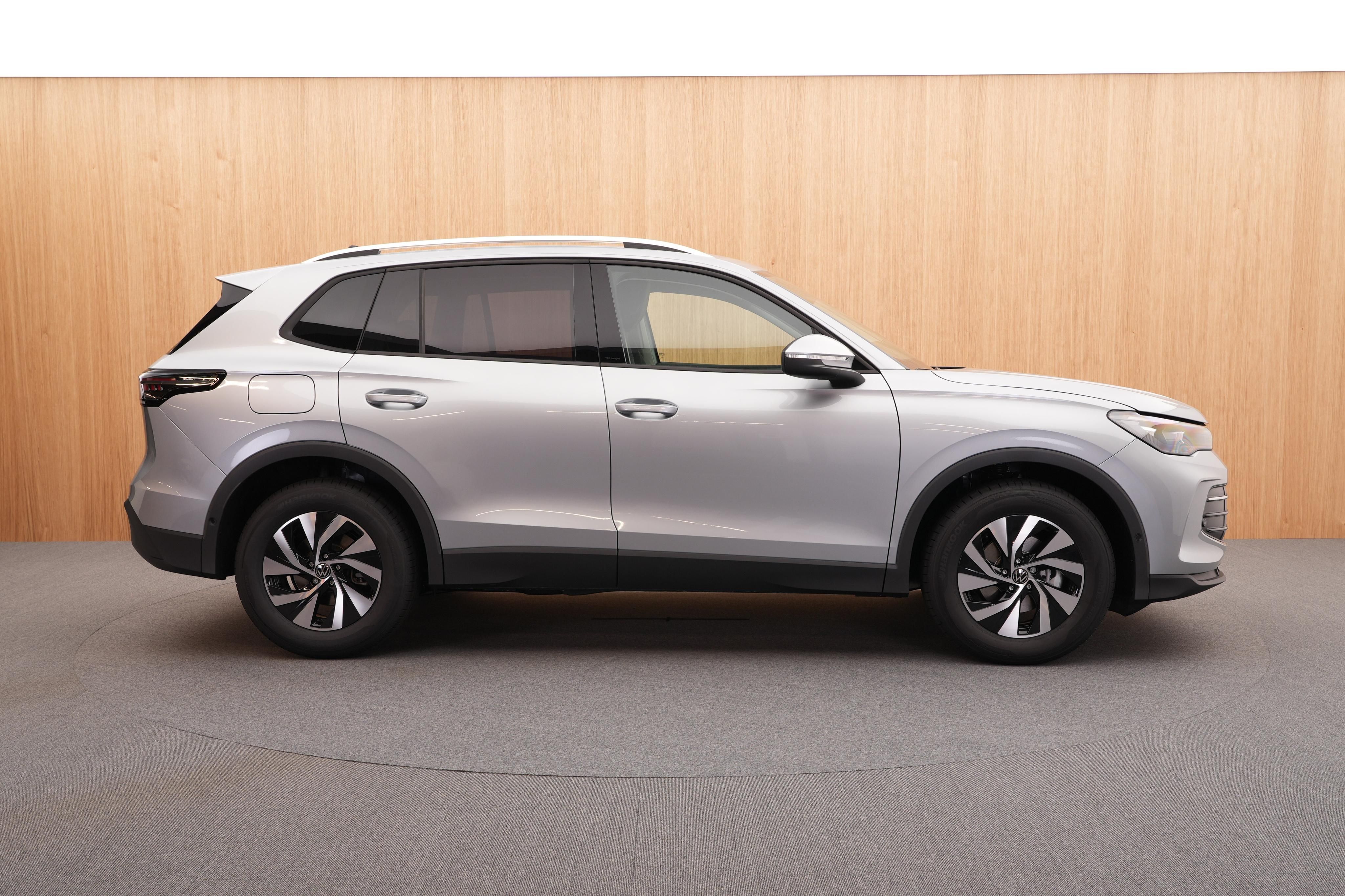 Volkswagen Tiguan, People 1.5 eTSI DSG - fotka 5