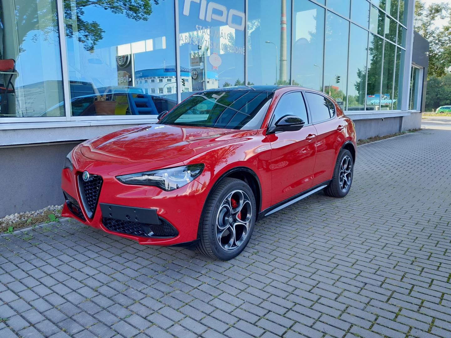 Alfa Romeo Stelvio, Veloce 4x4 2,2 MTJ  210PS - fotka 2