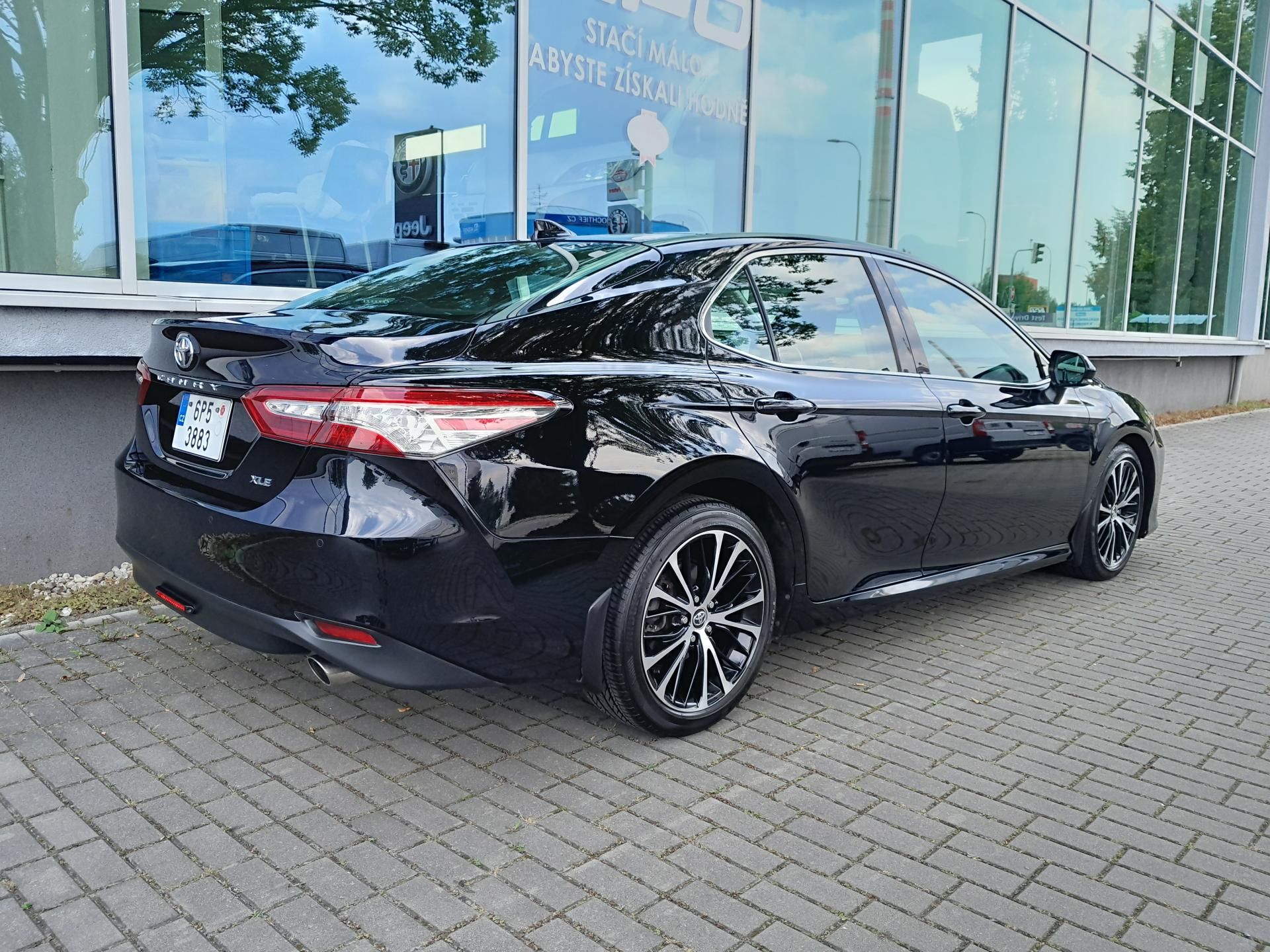 Toyota Camry, XLE 3,6V6 1.maj. ČR - fotka 3