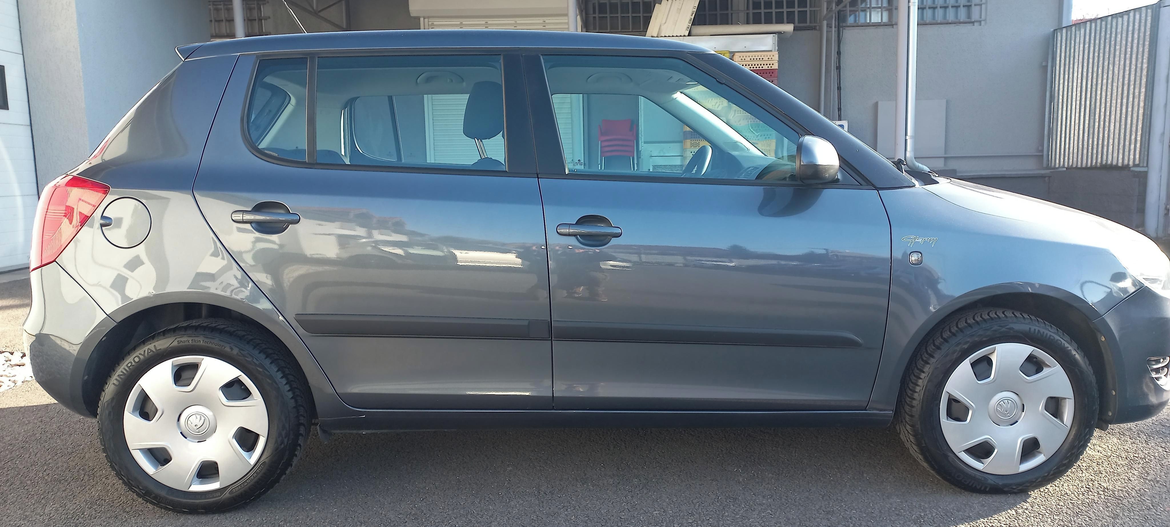Škoda Fabia, 1.2 Ambiente,  Celoroční pneu - fotka 6
