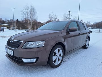 2.0 TDi 110 Kw DSG SERVIS!!!