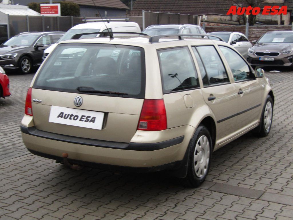 Volkswagen Golf, 1.6 16V,ČR,AC,tažné - fotka 4
