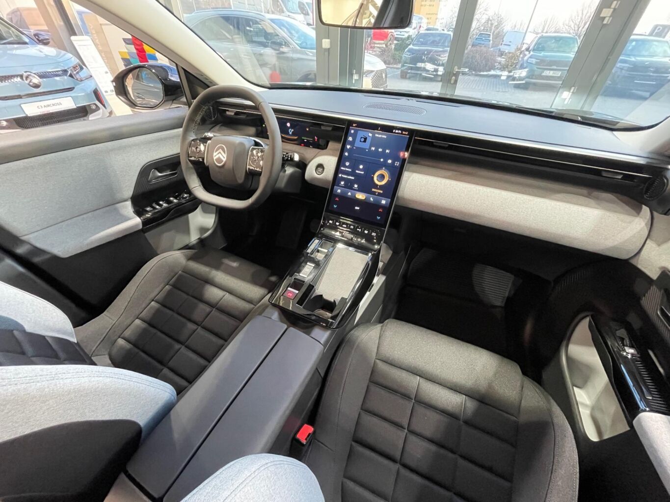 Citroën C5 Aircross, 1,2   YOU Hybrid 145 Automatic - fotka 5