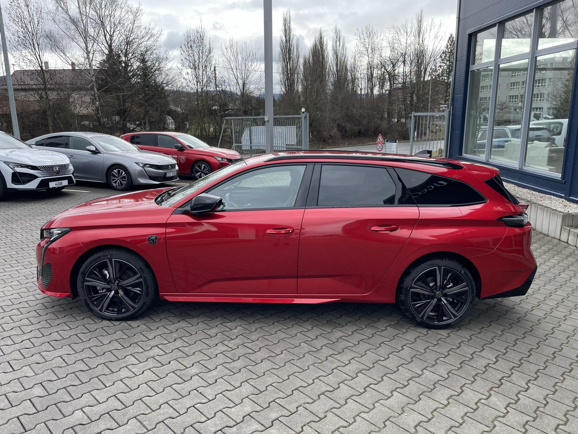 Peugeot 308, SW GT 1.5 BHDi 130k EAT8 - fotka 4