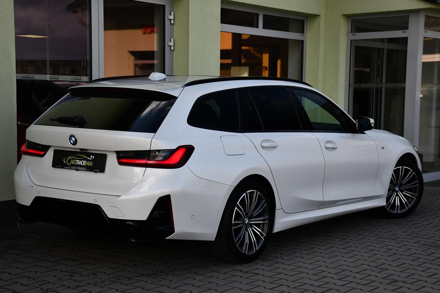 BMW Řada 3, 320d xD M-SPORT 3LZÁRUKA ČR 1M - fotka 4
