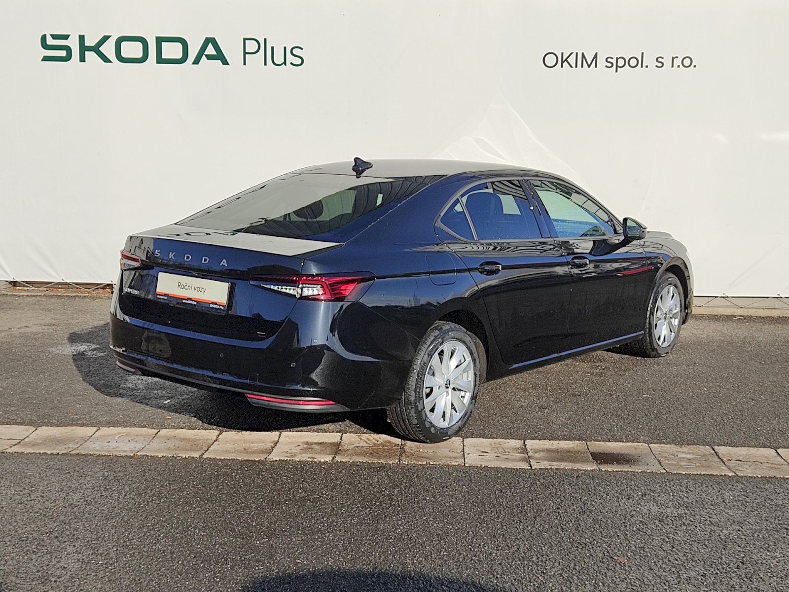 Škoda Superb, Selection 2,0 Tdi 110Kw DSg - fotka 2