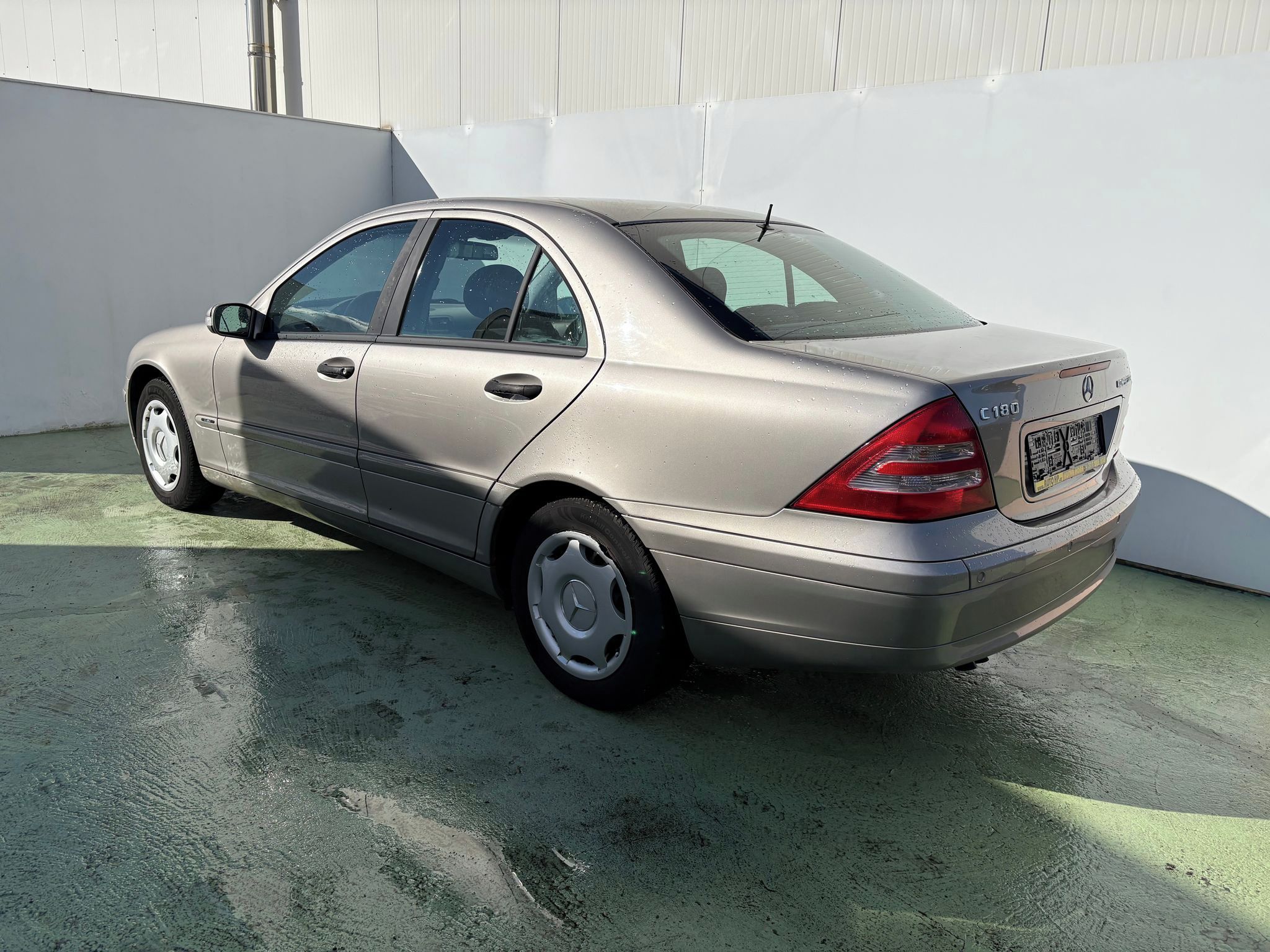 Mercedes-Benz Třídy C, 1.7, 105kW, Kompressor - fotka 4