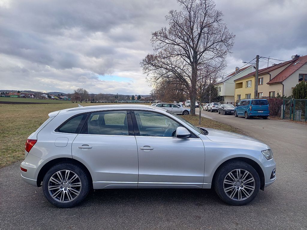 Audi Q5, 3,0Tdi 4x4+Automat+klima+Alu - fotka 6