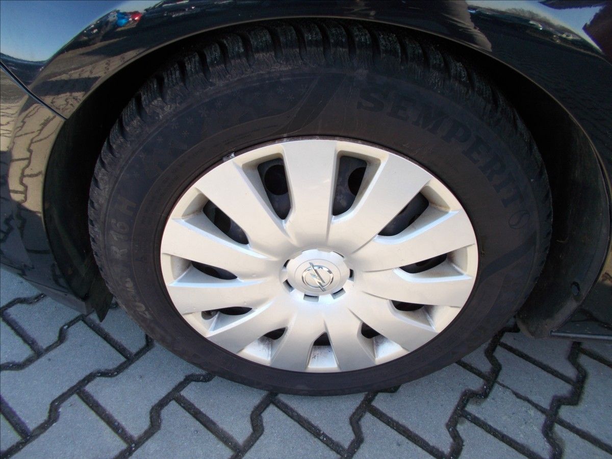 Opel Astra, 1,4 T DIGIKLIMA NAVI TEMPOMAT - fotka 6