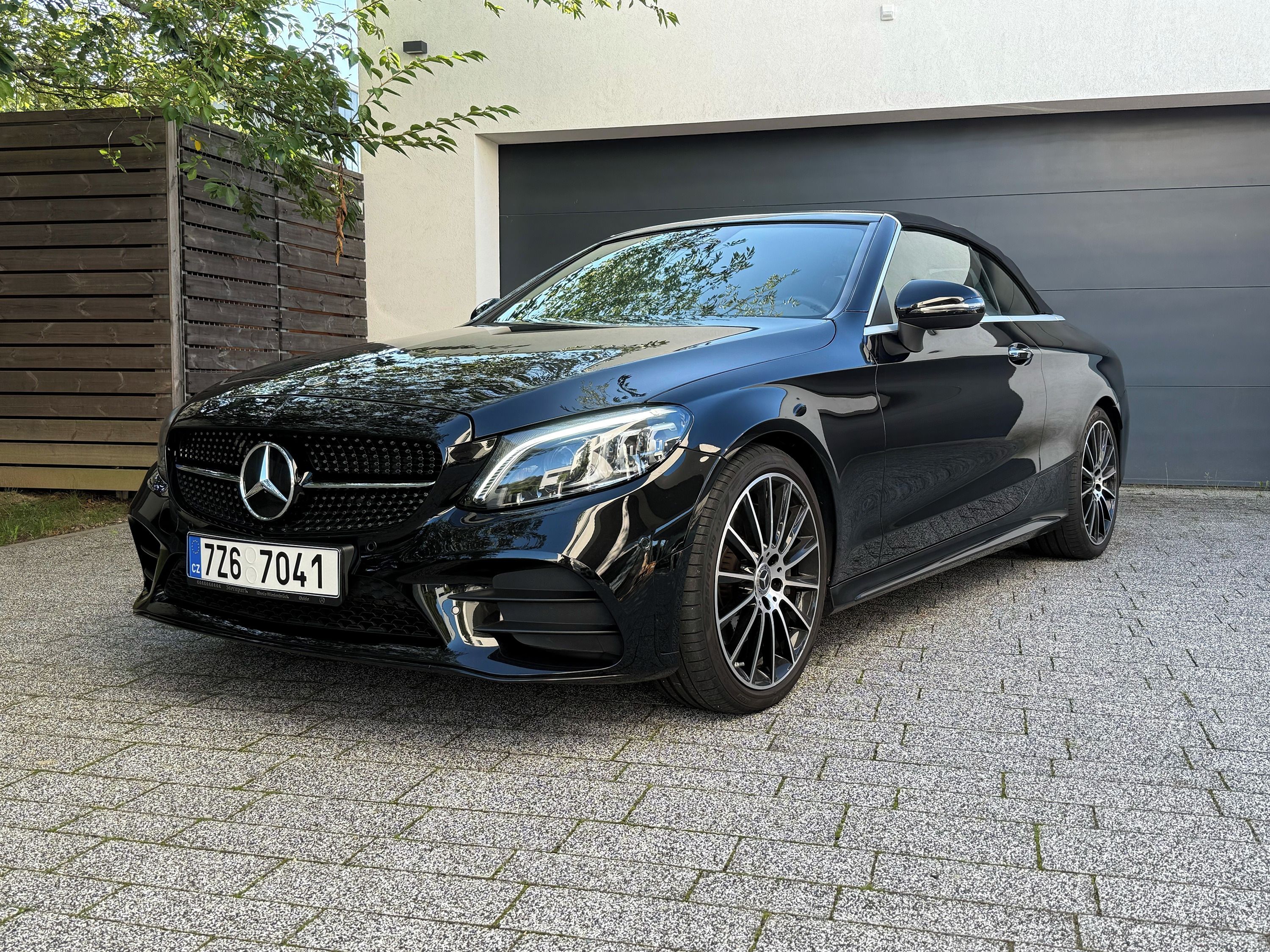 Mercedes-Benz Třídy C, C300 AMG - dokonalý stav - fotka 2