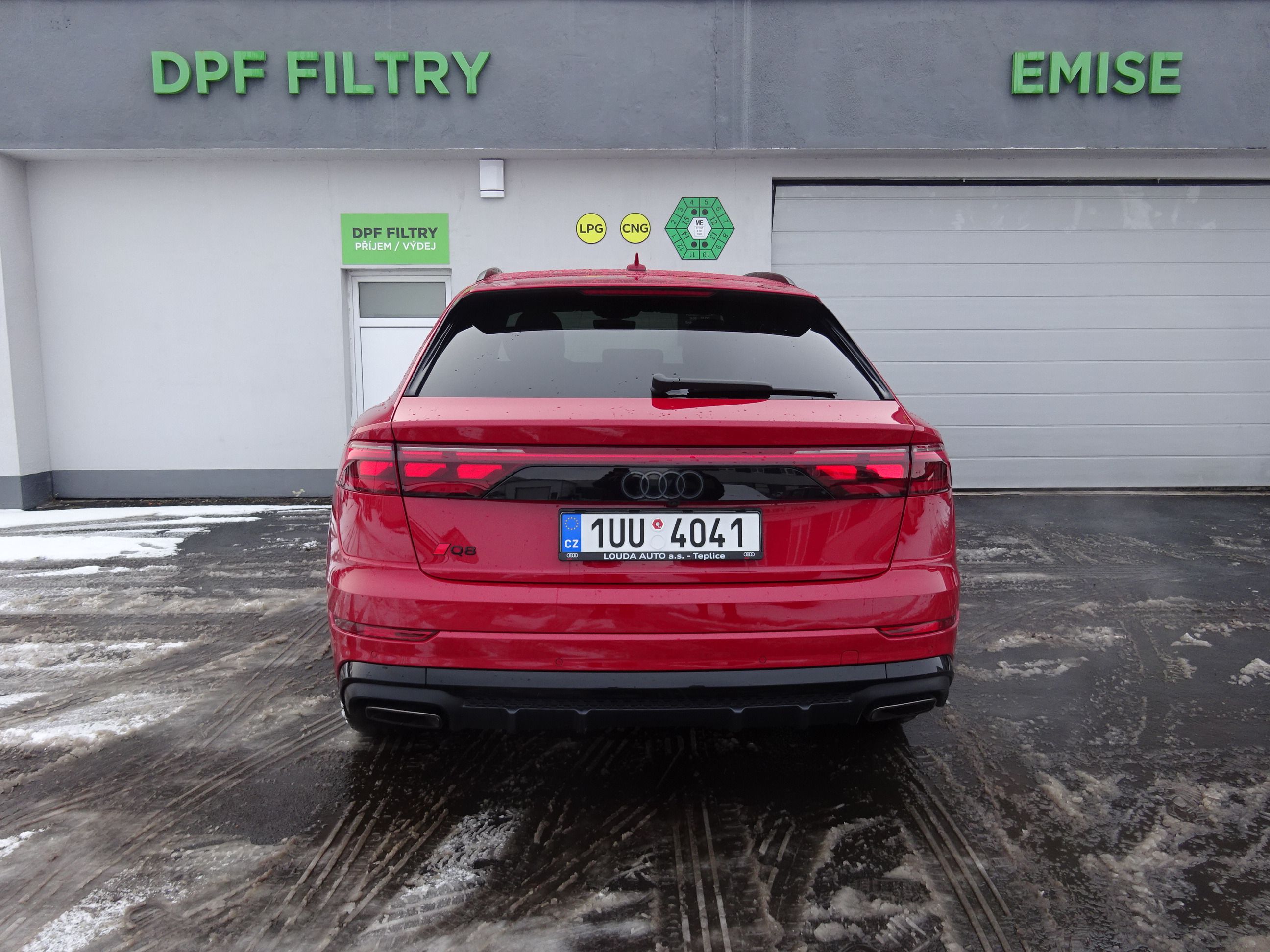 Audi Q8, 3.0 TDi S-Line - fotka 4