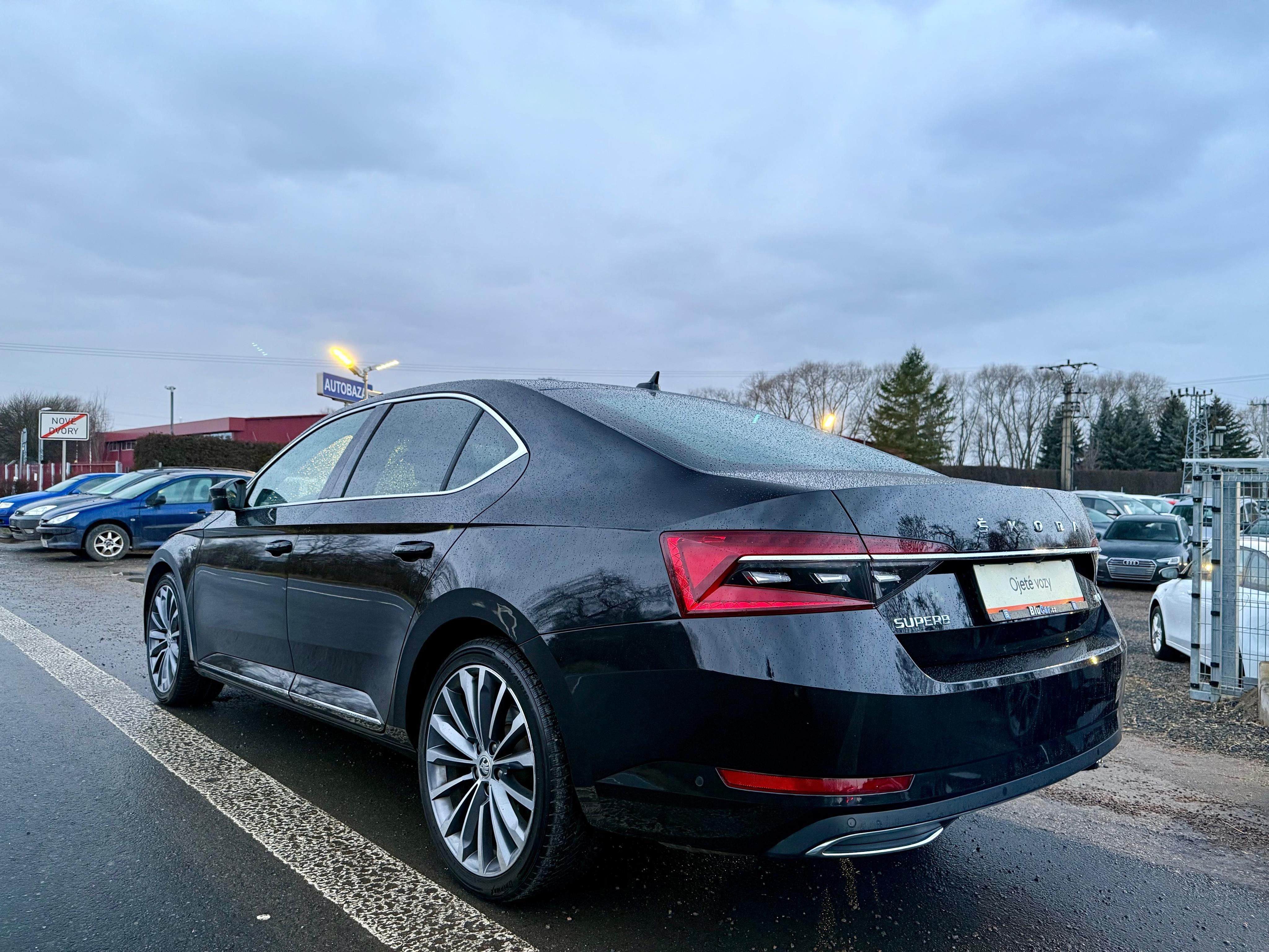 Škoda Superb, 2.0TDi 147kw 4x4 L&K ČR DSG - fotka 2