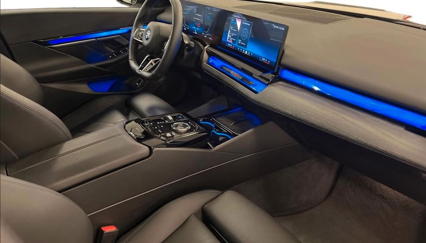 BMW i5, xDrive40 M-Sport Kam Ambient - fotka 6