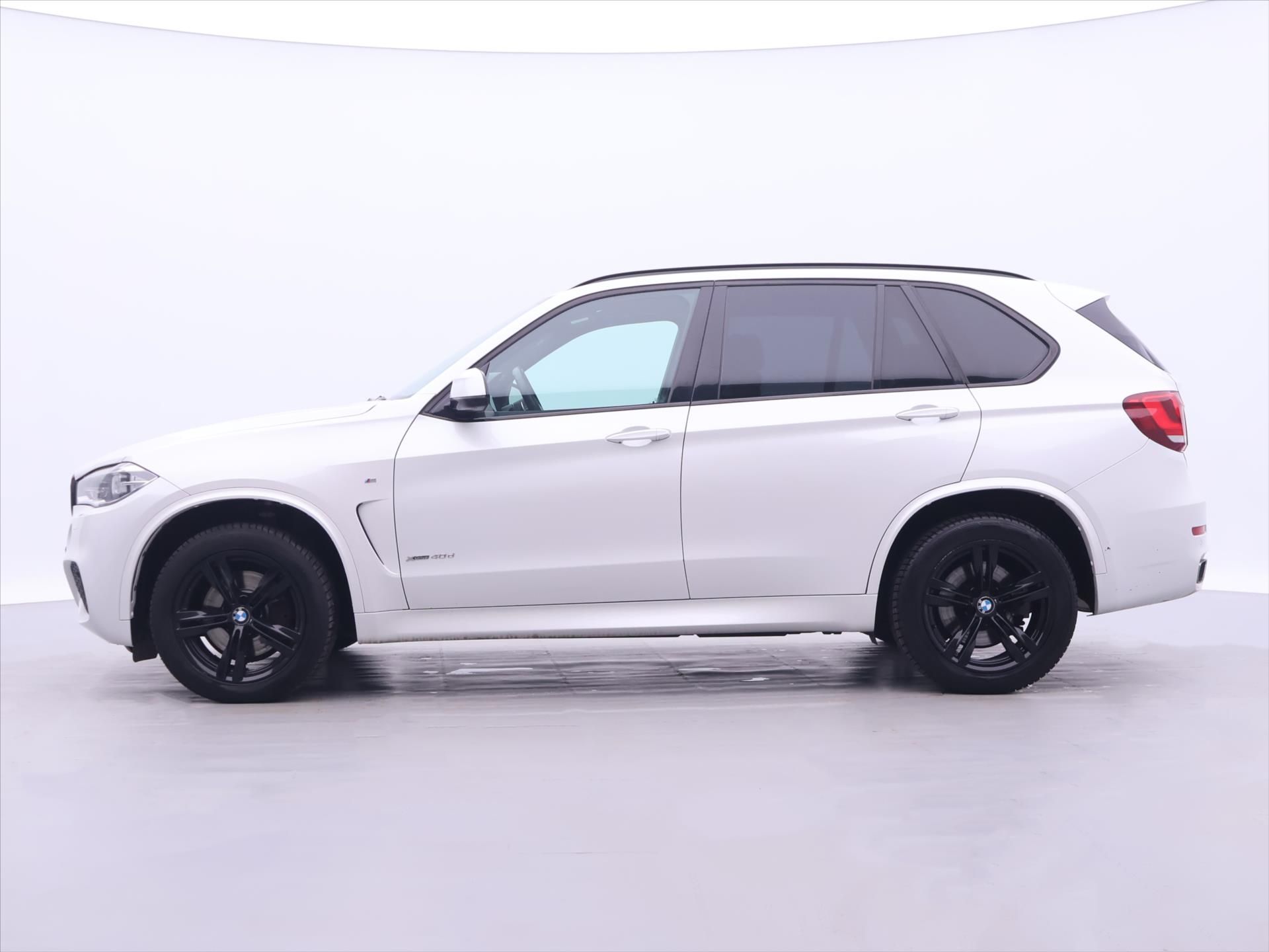 BMW X5, 3,0 40d 230kW xD CZ M Paket DP - fotka 4