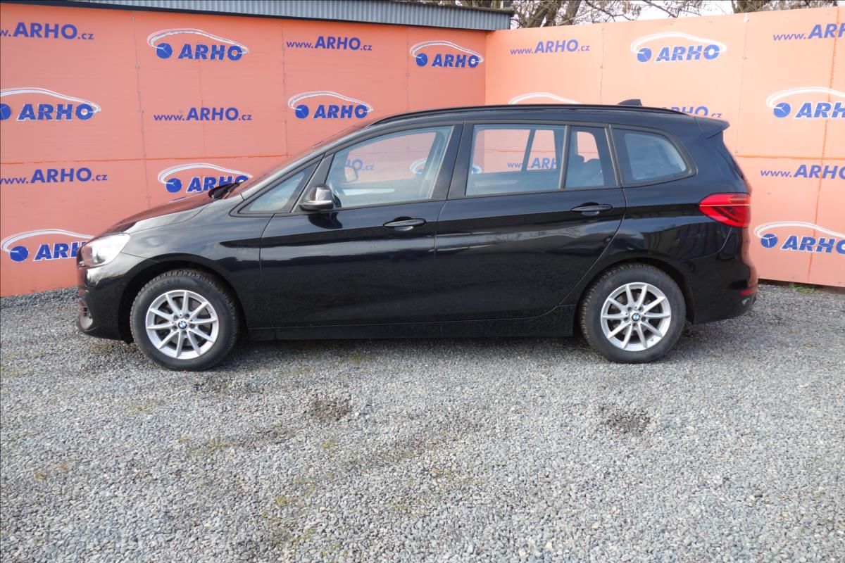 BMW Řada 2, 218i,1 MAJ.,SERV.KN.,7MÍST. - fotka 4