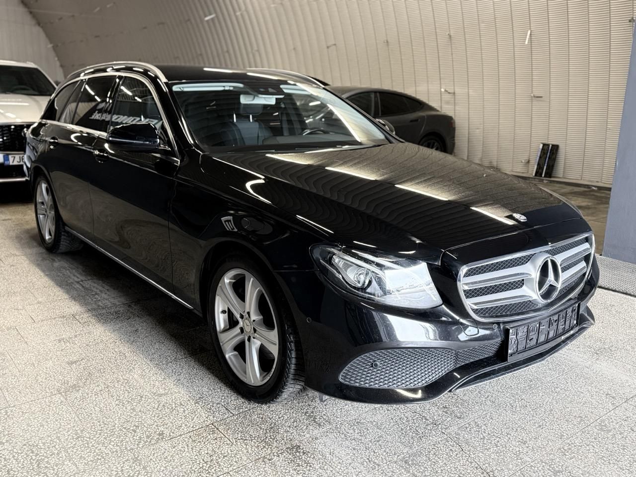 Mercedes-Benz Třídy E, 200i AVANTGARDE,ZÁRUKA , - fotka 6
