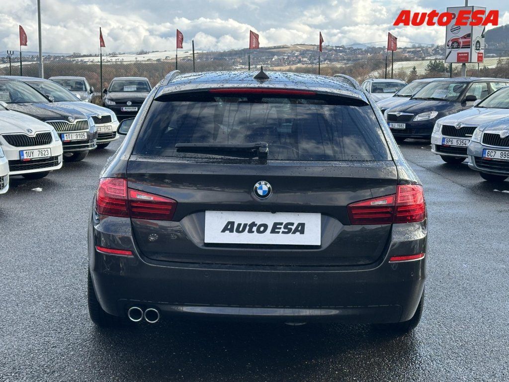 BMW Řada 5, 530D xD,AT,navi,headUP - fotka 5
