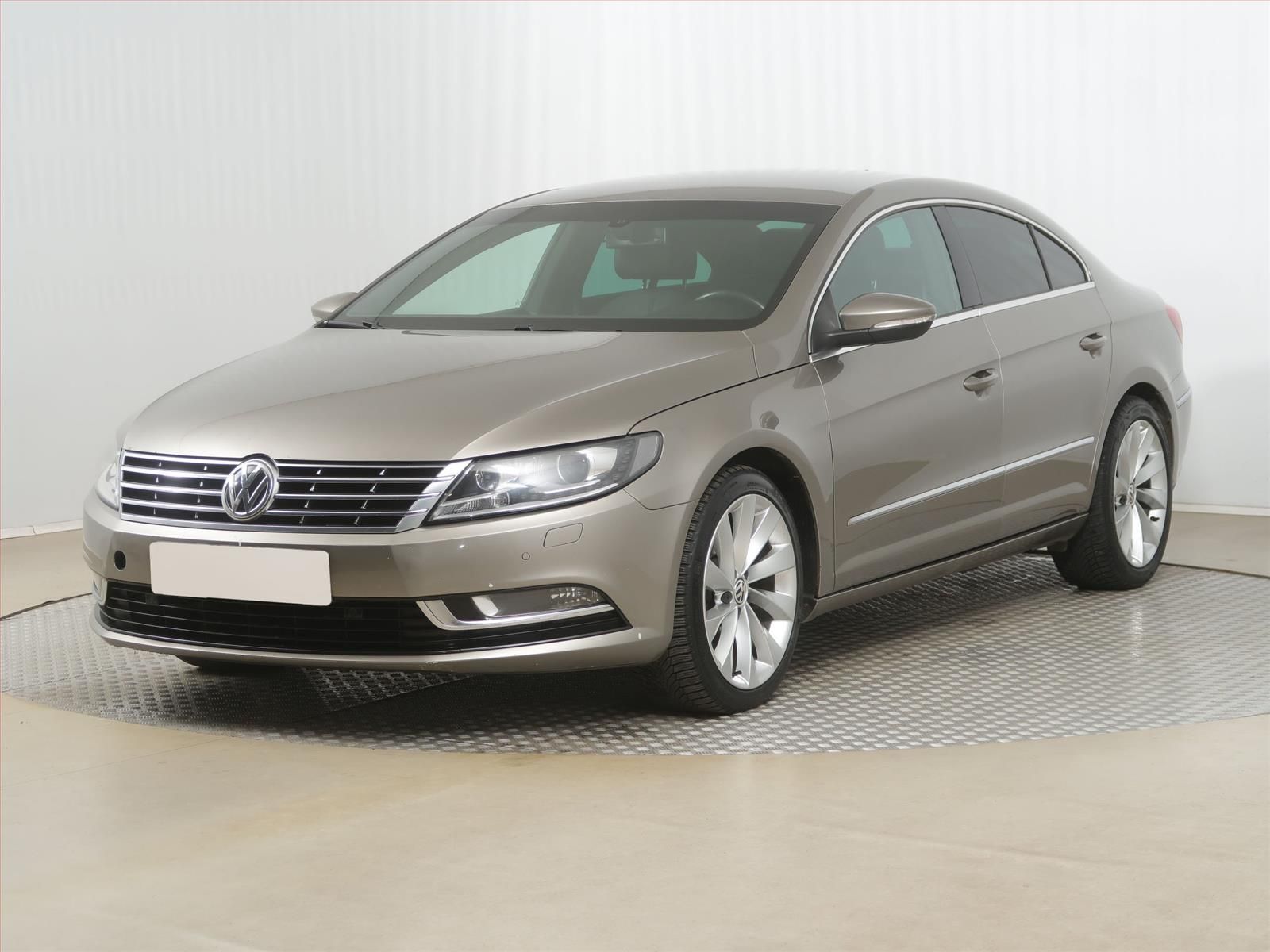Volkswagen CC, 2.0 TDI, Automat, Navi - fotka 2