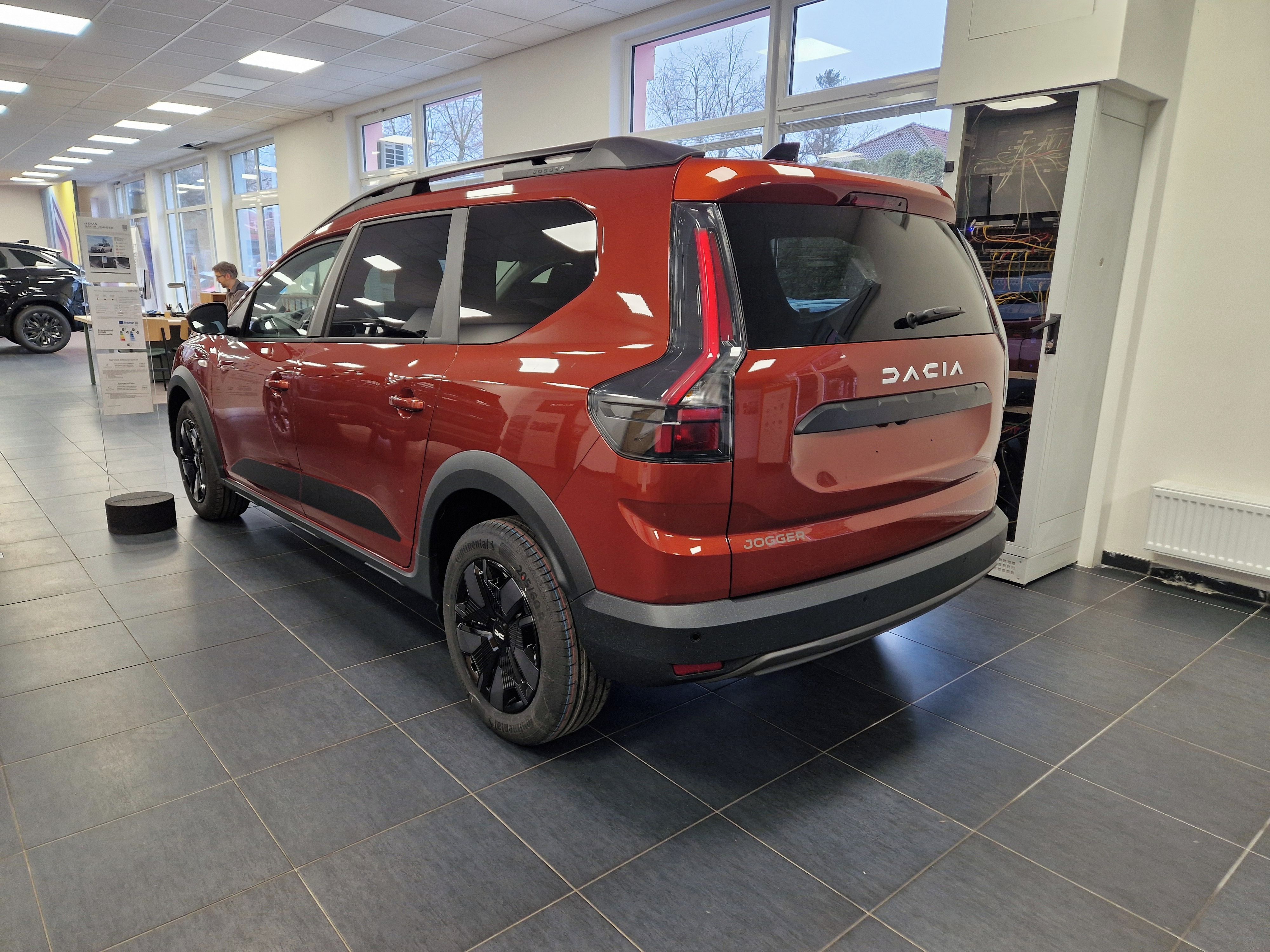 Dacia Jogger, Expression TCe 110 5 míst - fotka 4