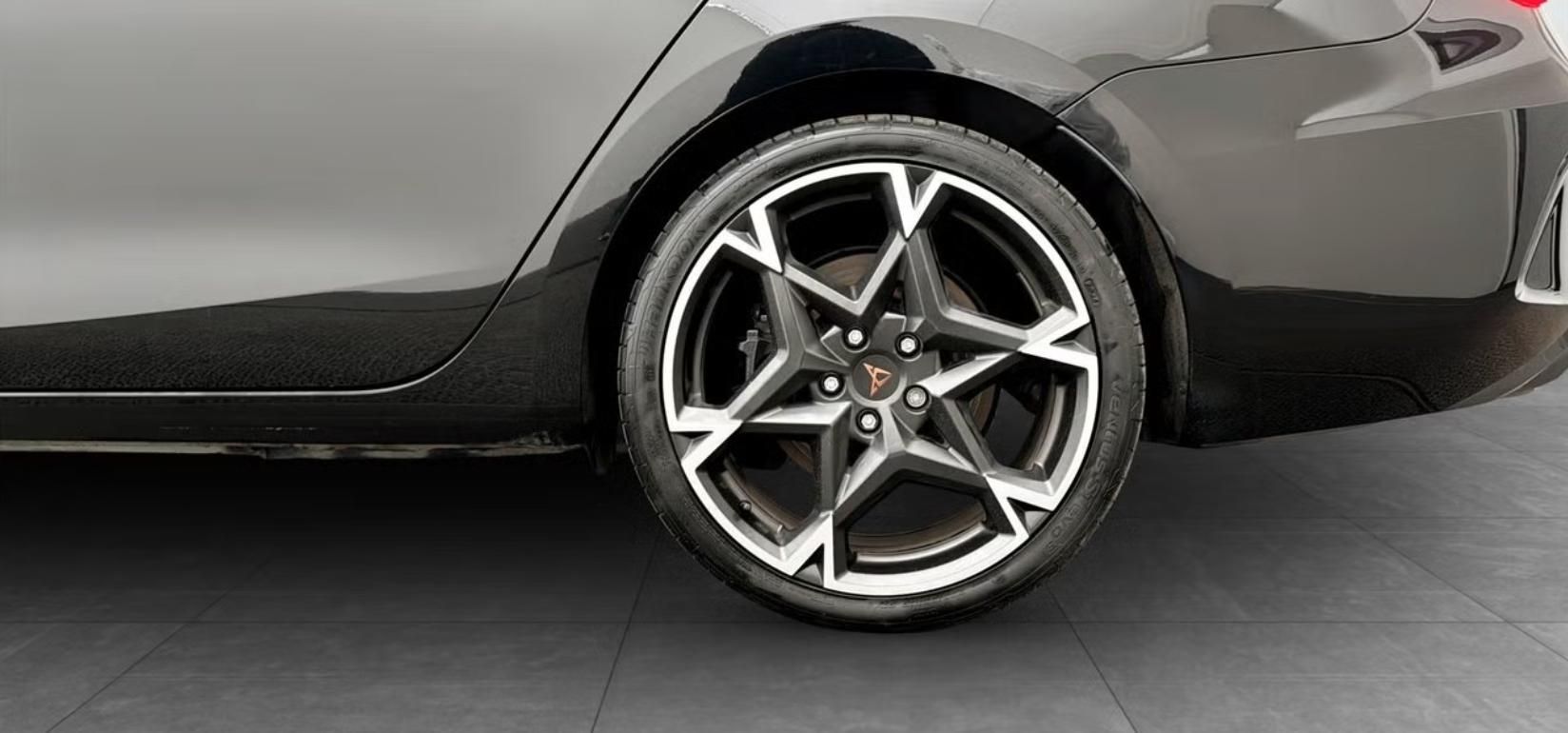 Cupra Leon, Sportstourer VZ 1.5 e-Hybrid - fotka 6