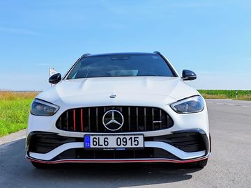MERCEDES C43 AMG