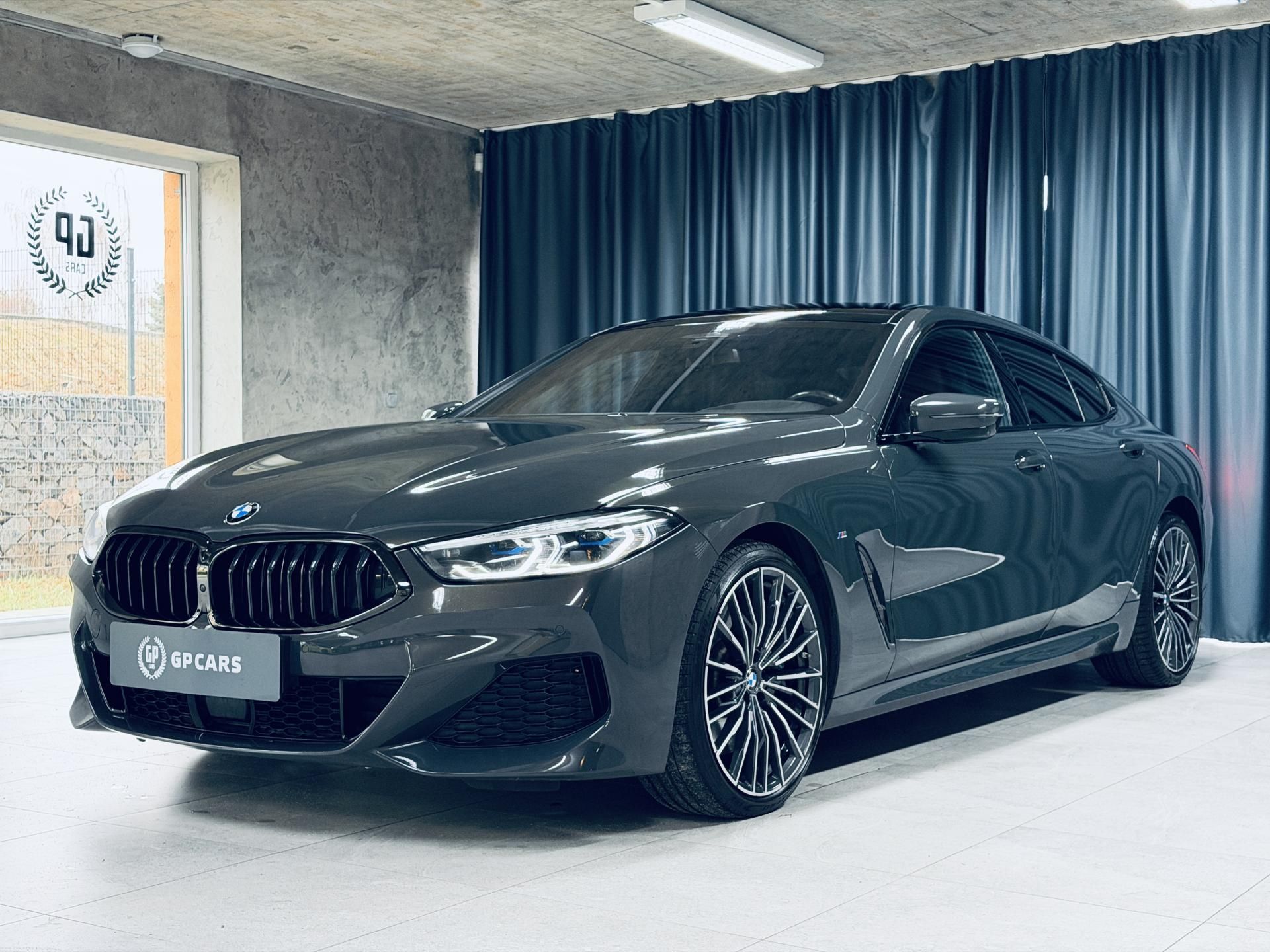 BMW Řada 8, 840d*xDRIVE*HUD*NEZ.TOP*PANO - fotka 3