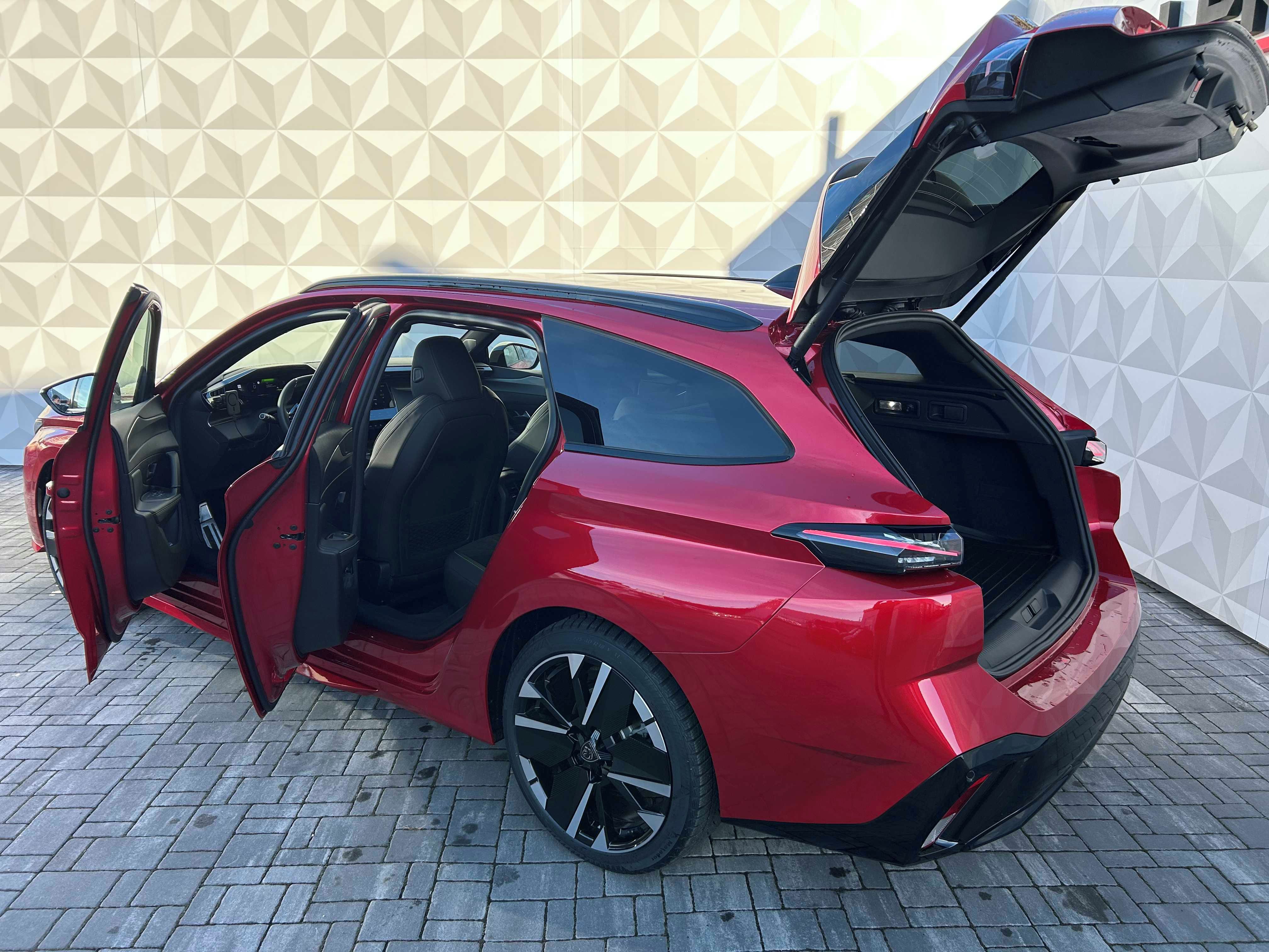 Peugeot 308, GT Hybrid 145 e-DCS6 - fotka 4