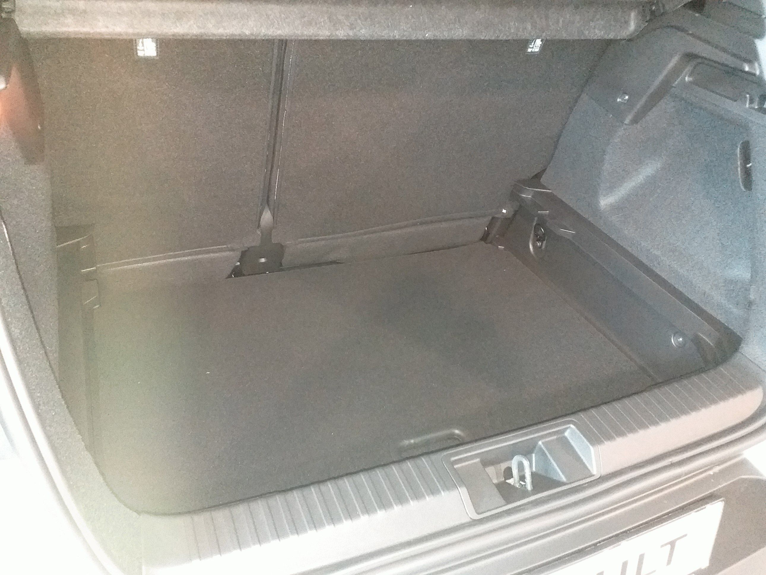 Renault Captur, techno mild hybrid 160 EDC - fotka 5