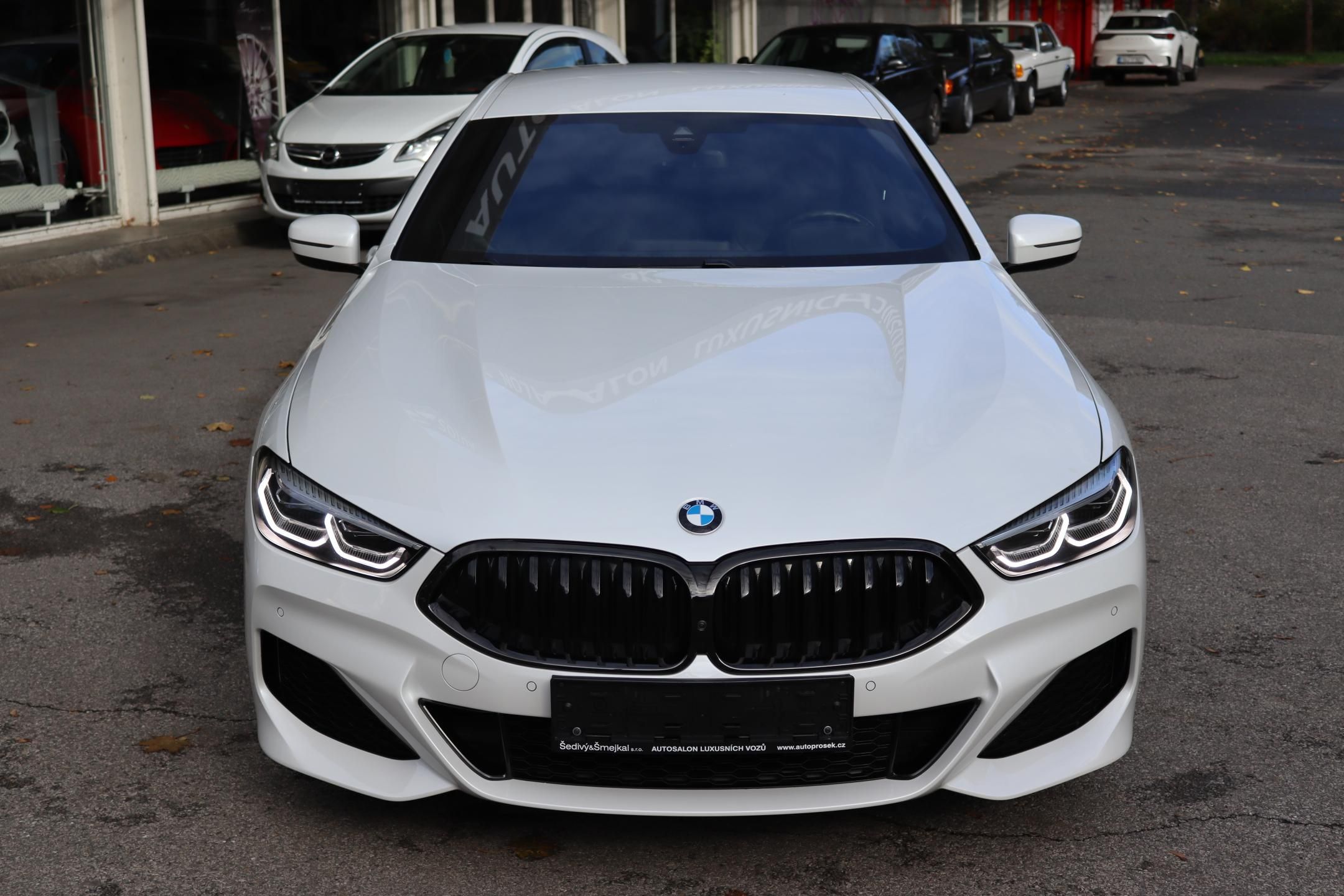 BMW Řada 8, 840D XDRIVE GRAN COUPE M-PAKET - fotka 2