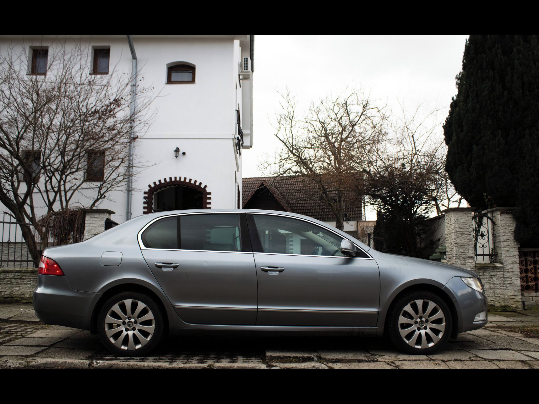 Škoda Superb - fotka 4