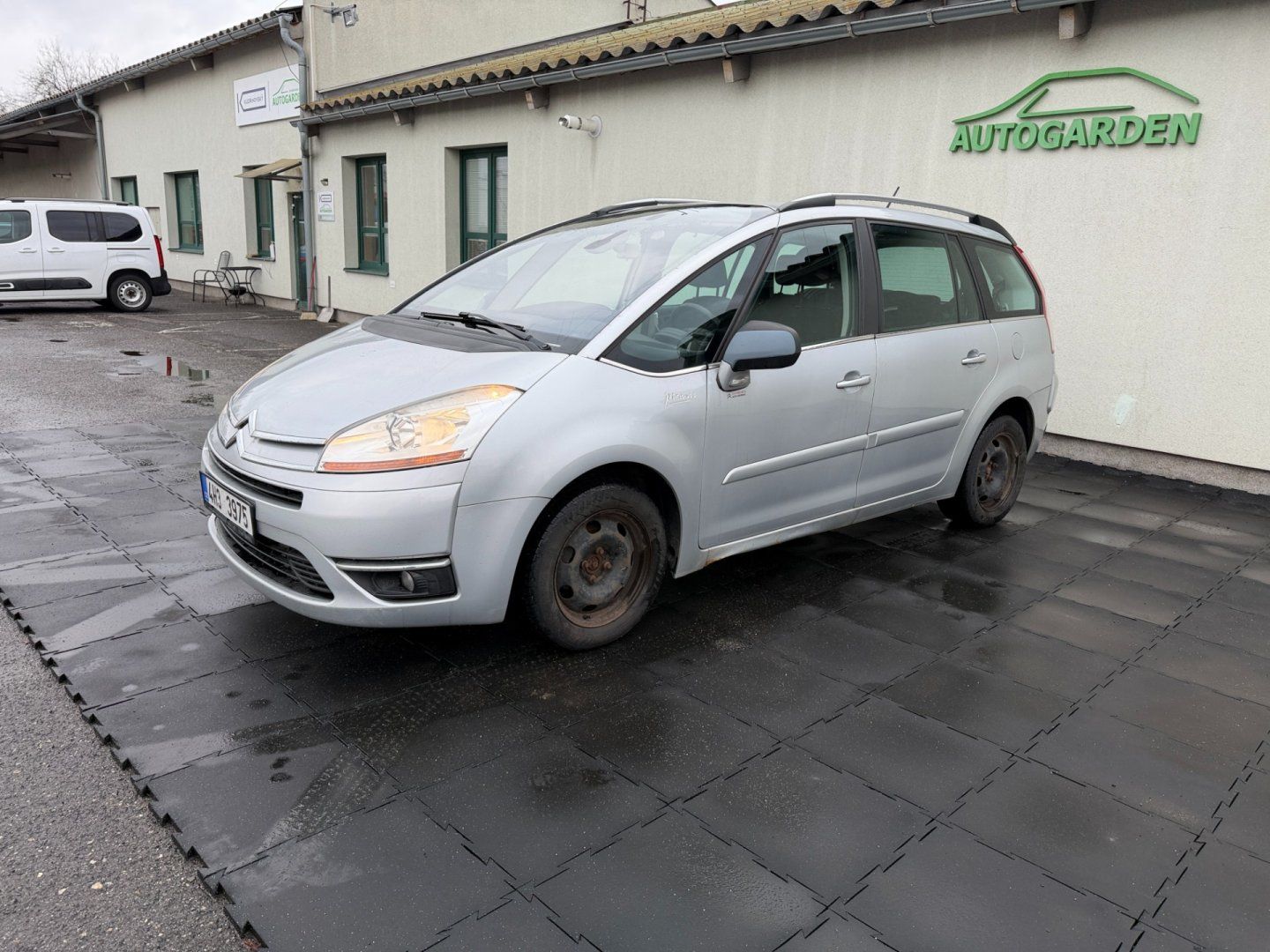 Citroën C4 Picasso, 1.6HDi 80kW automat - fotka 3