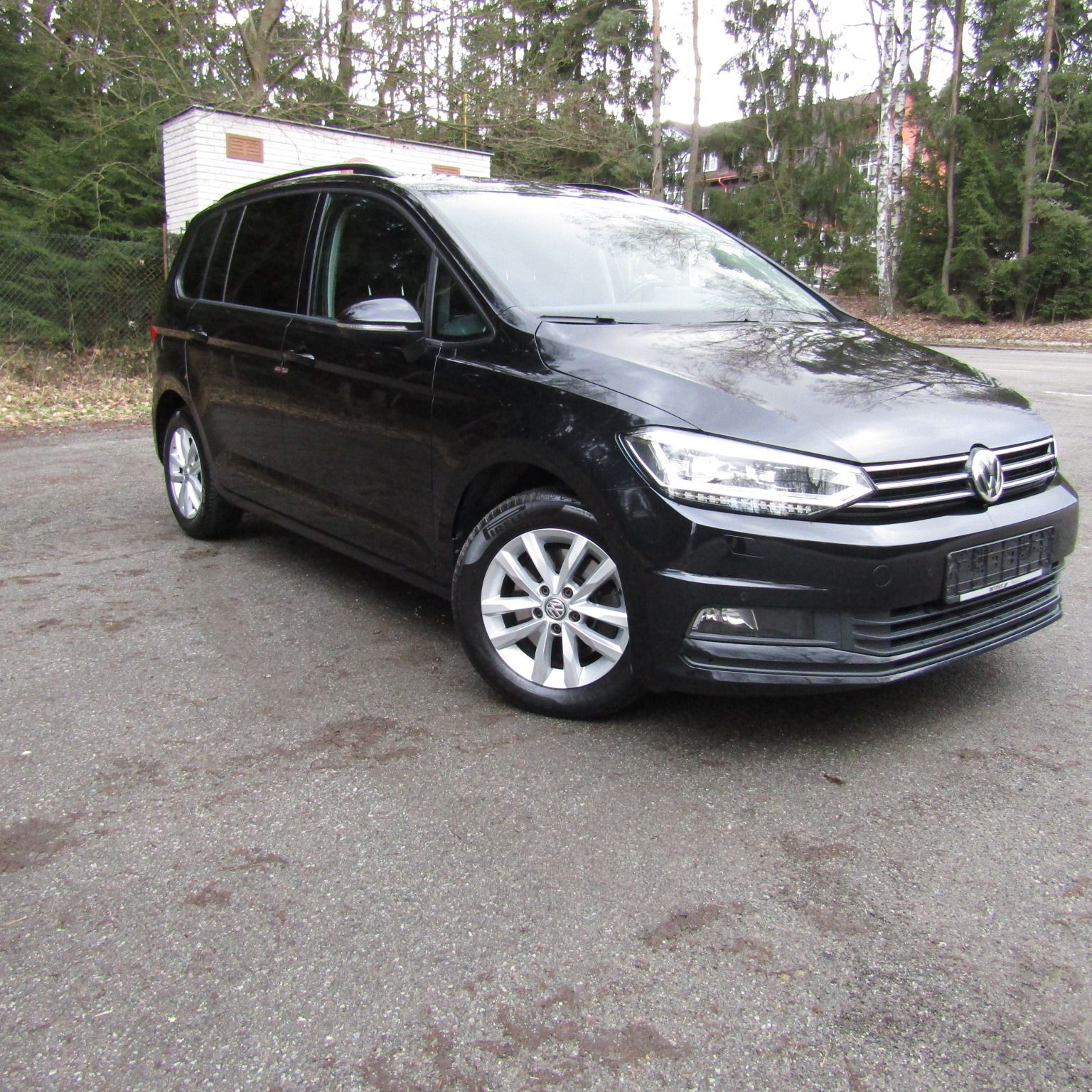 Volkswagen Touran, 1,6TDi 85kw, Comfort, FULL LED - fotka 3