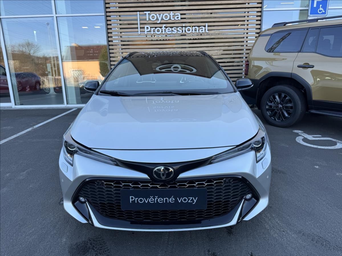 Toyota Corolla, 1,8 GR SPORT DYNAMIC - fotka 4