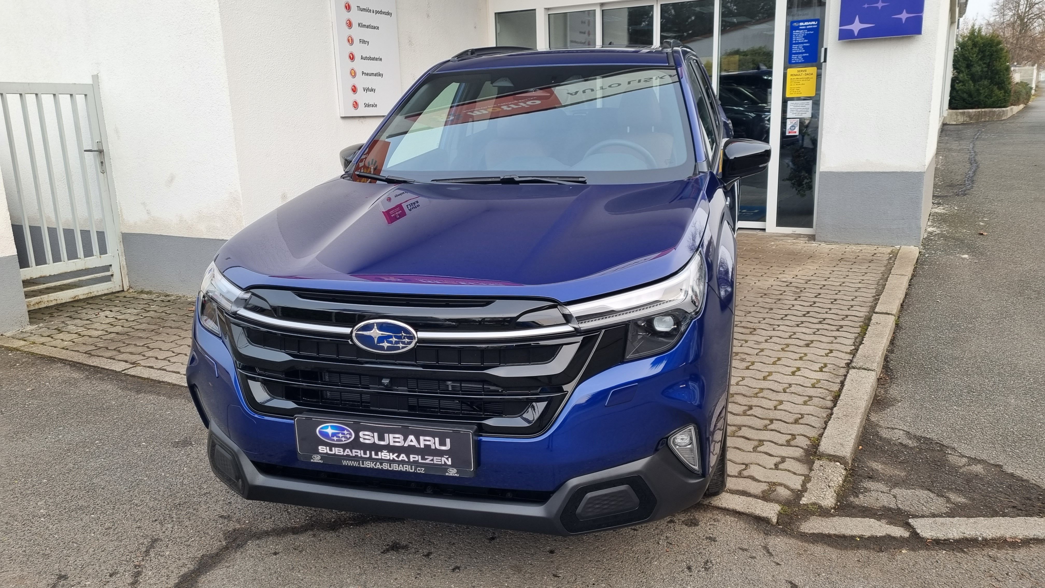 Subaru Forester, 2,0i CVT Touring + zimní kola - fotka 5