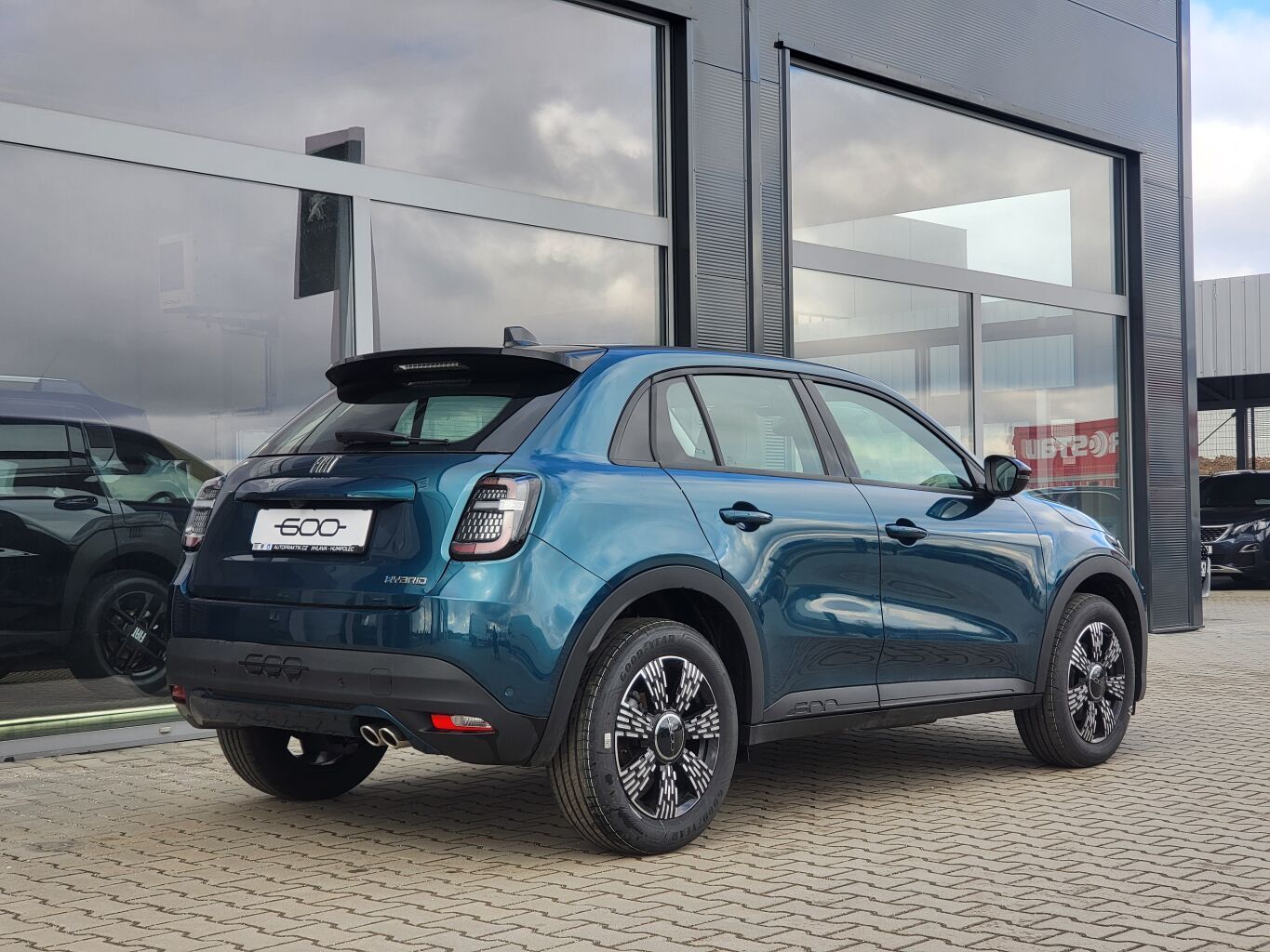 Fiat 600, Icon 1.2 Turbo Hybrid 145k NAV - fotka 4