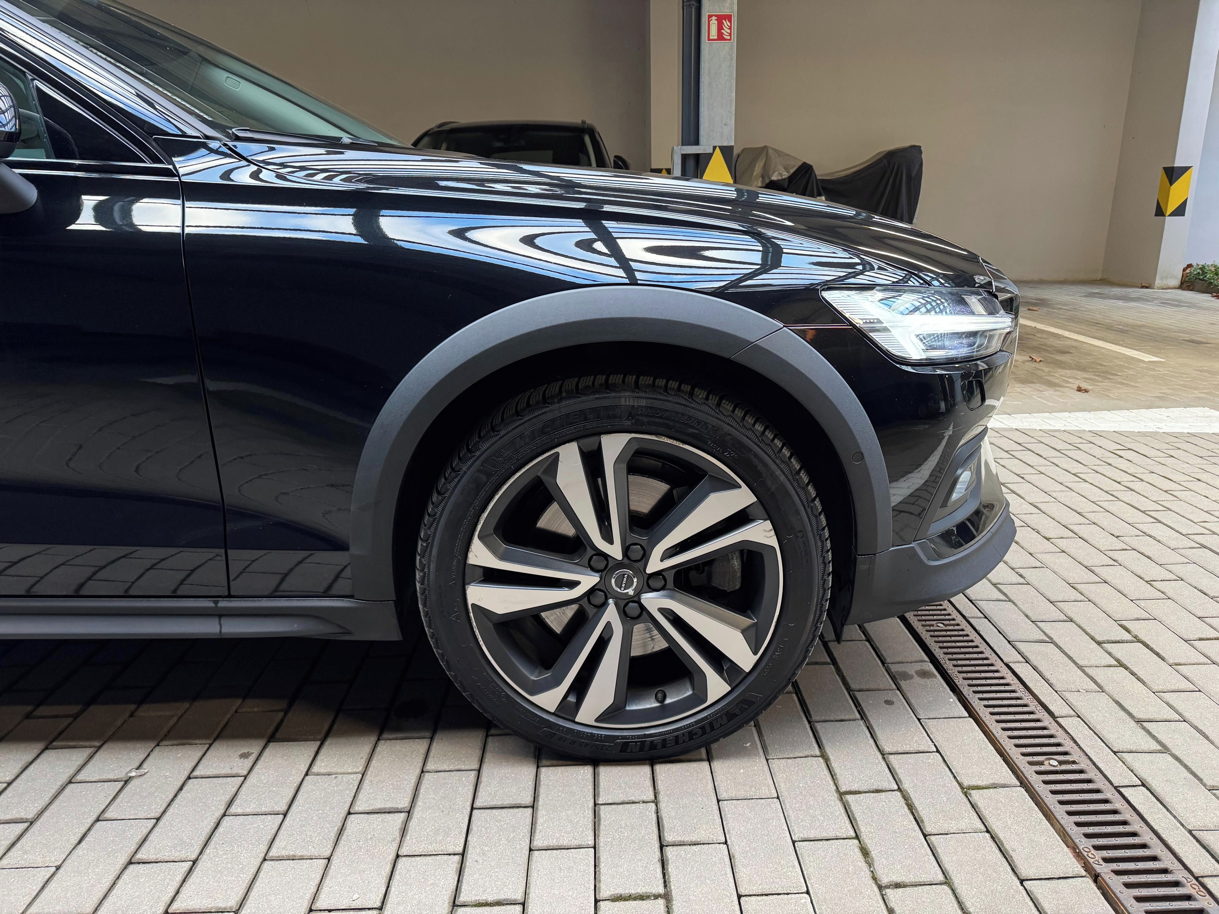Volvo V60, Cross Country B5 AWD/DPH/ČR - fotka 5