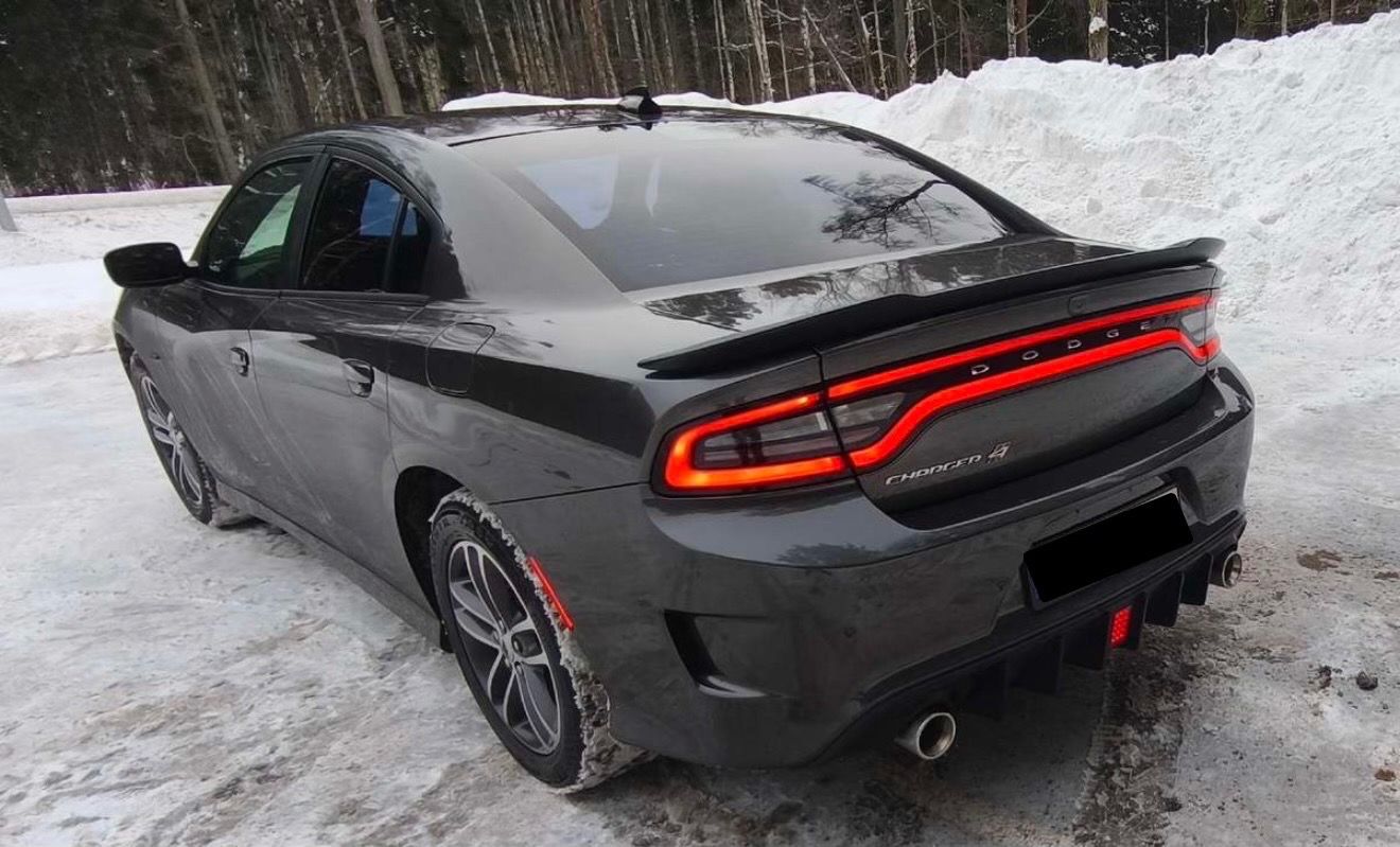 Dodge Charger, 3.6L 4x4 Premium Plus - fotka 5