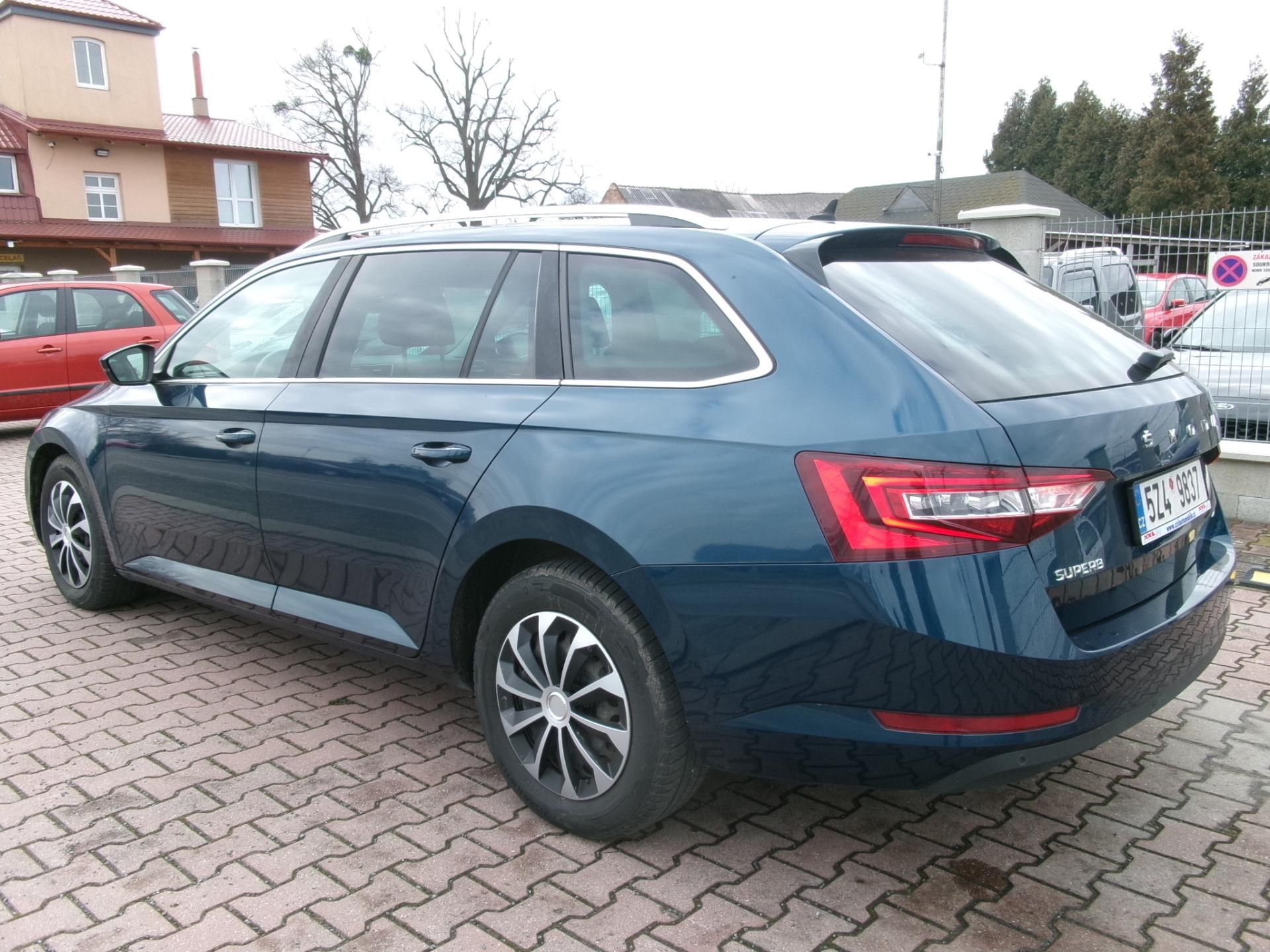 Škoda Superb, 2,0TDI NAVI ACC 4x4 - fotka 5