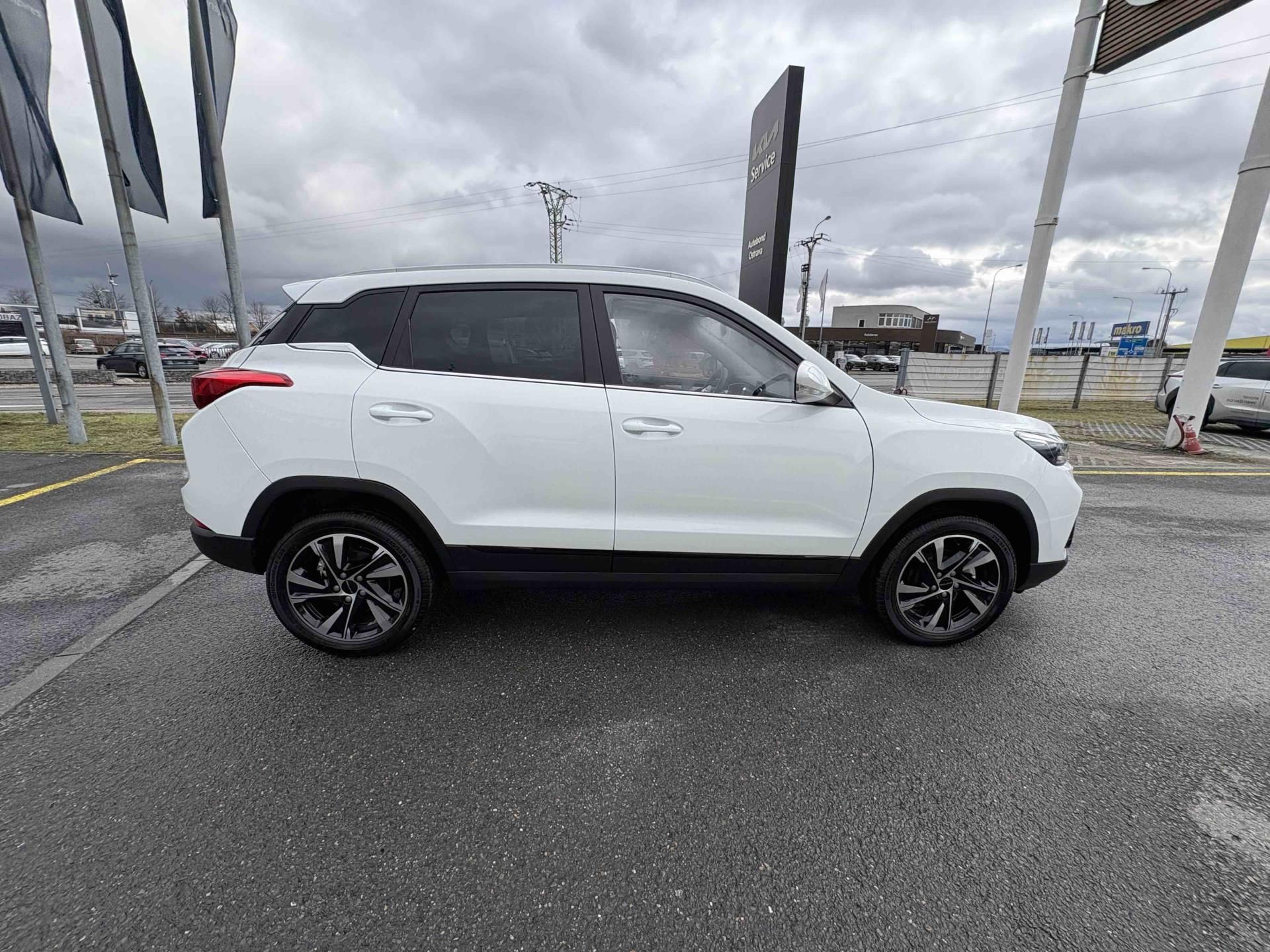 BAIC X35, 1.5T 100kW 6MT 4x2 - fotka 4